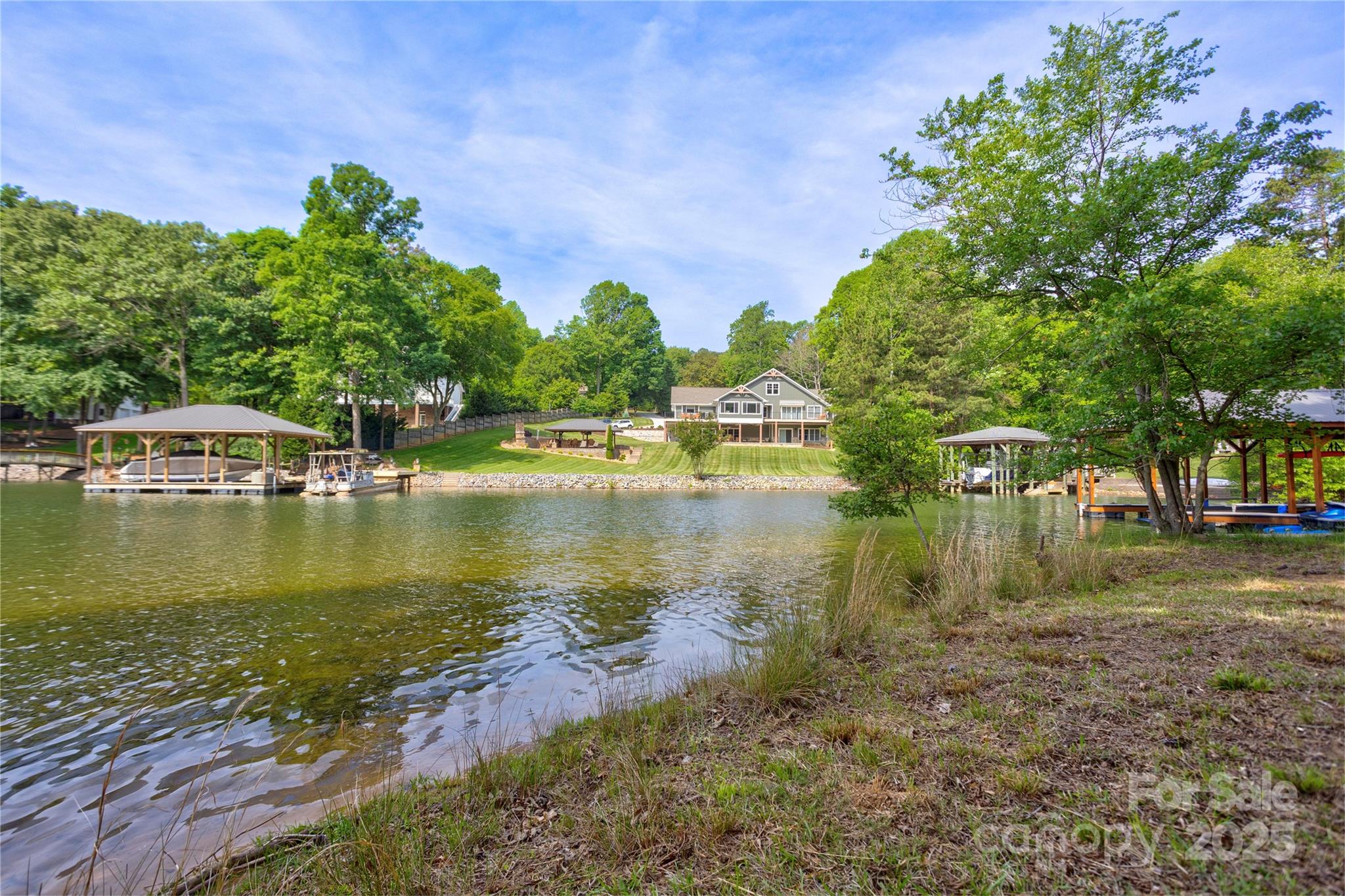 669 Kenway Loop Property Photo 10