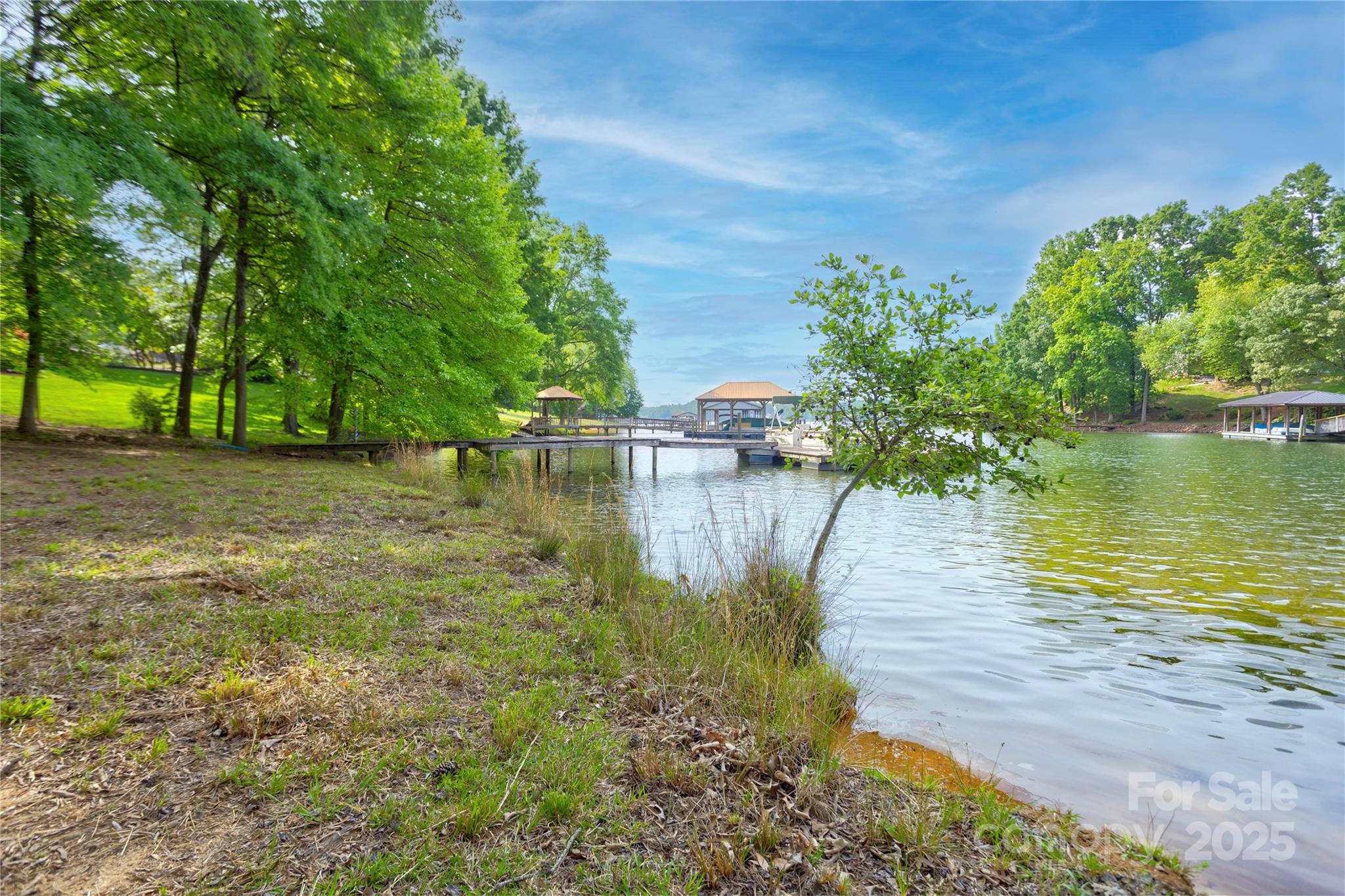 669 Kenway Loop Property Photo 11