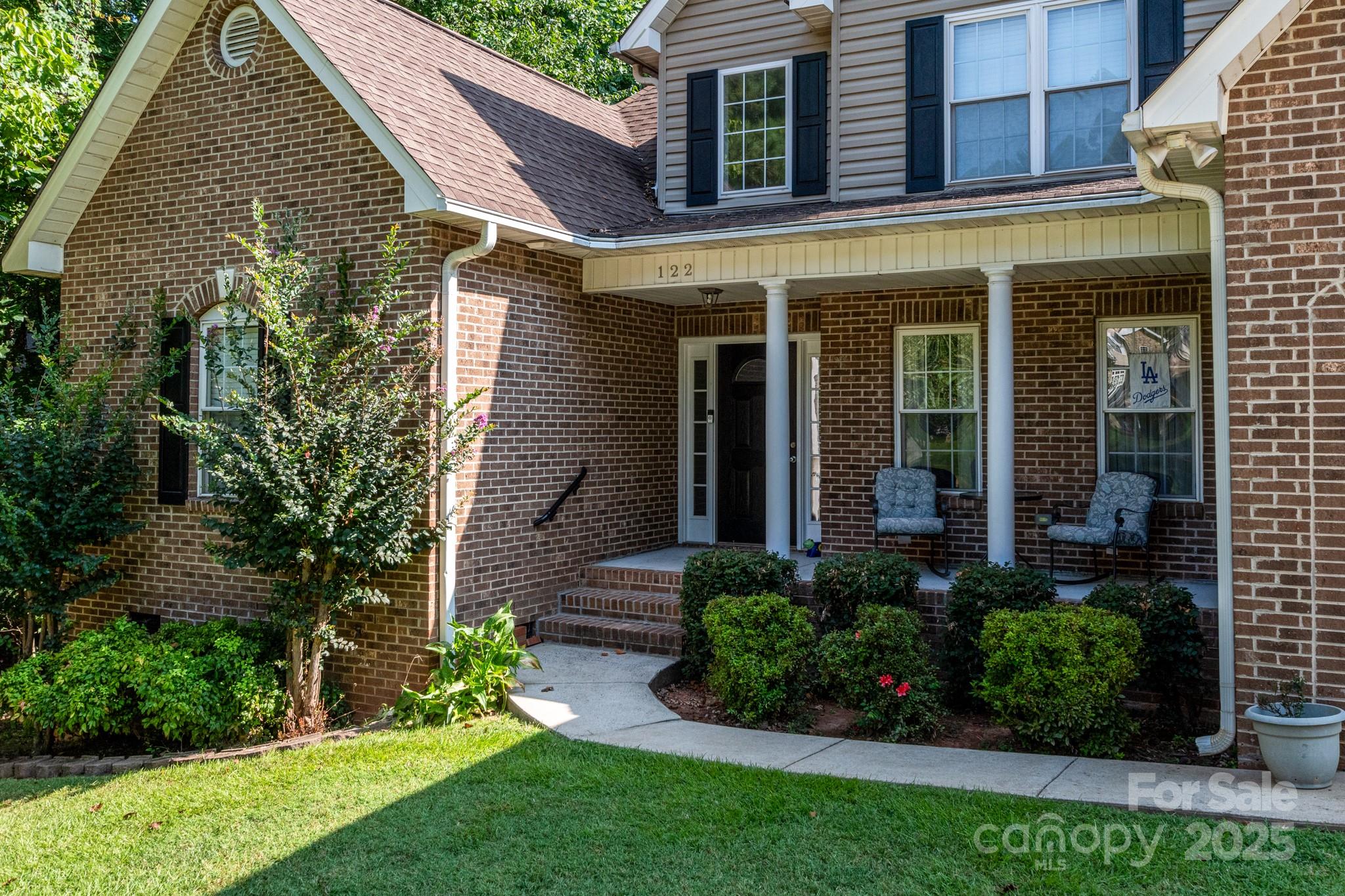 122 Ardmore Place Property Photo 1