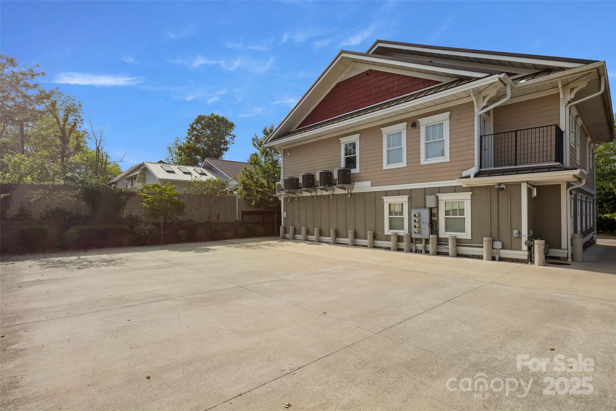 135 Broad Street Property Photo 4