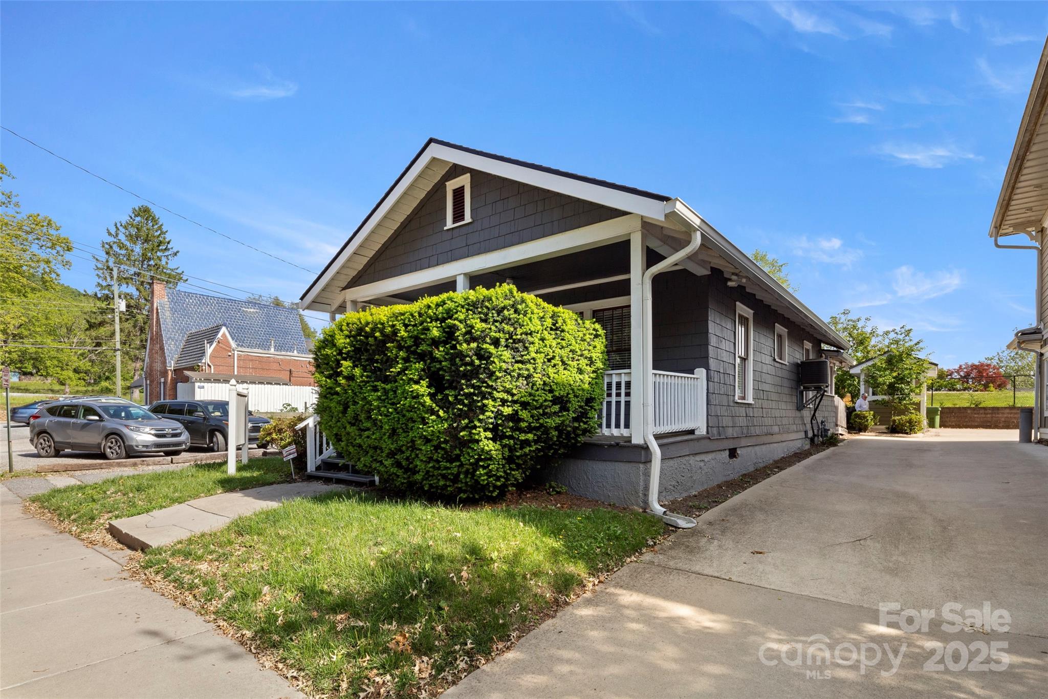 137 Broad Street Property Photo 4