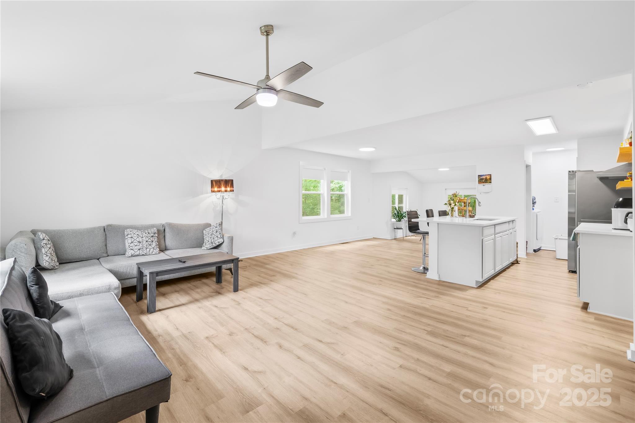 221 Reliance Road Property Photo 4