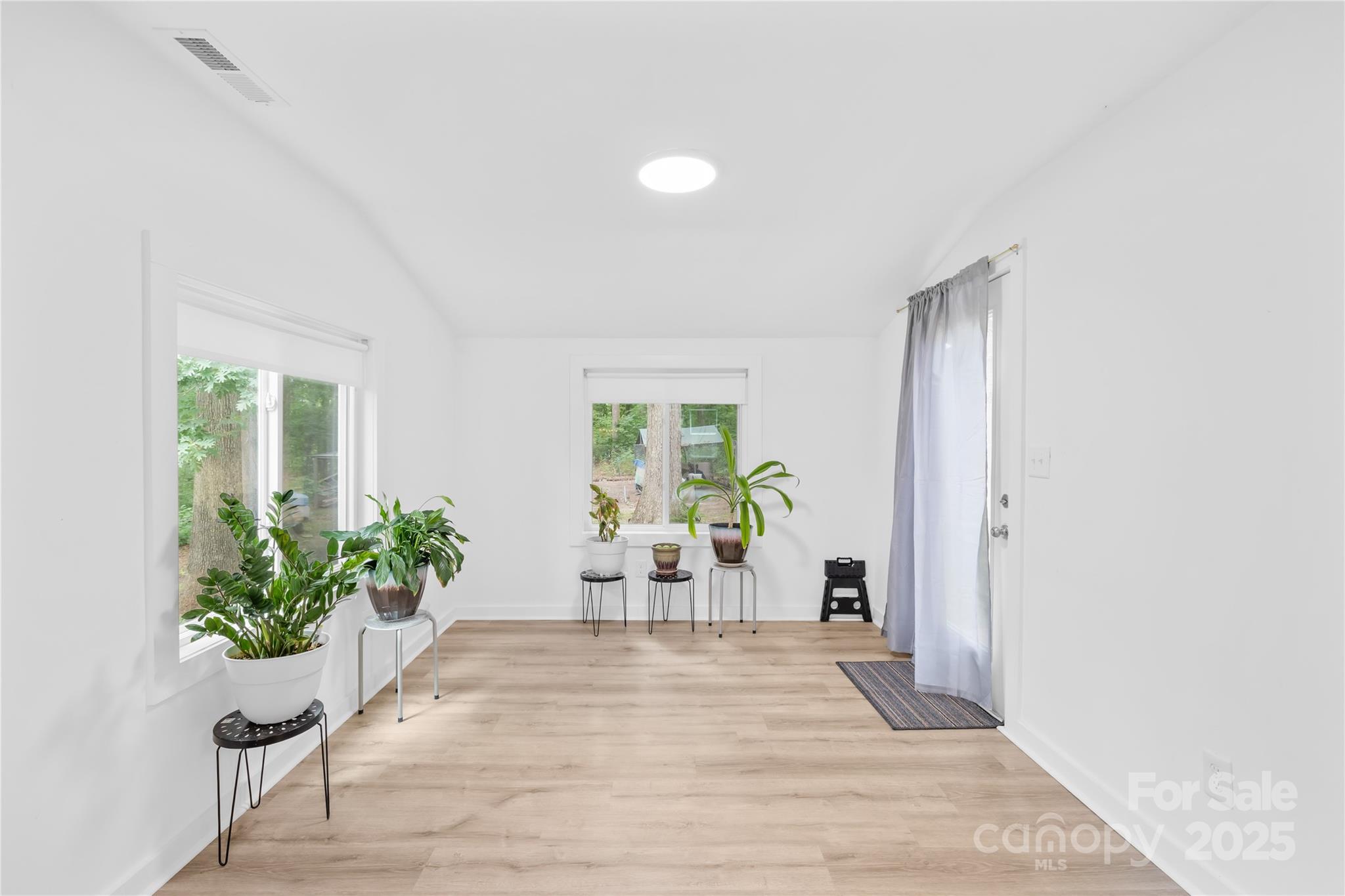 221 Reliance Road Property Photo 11