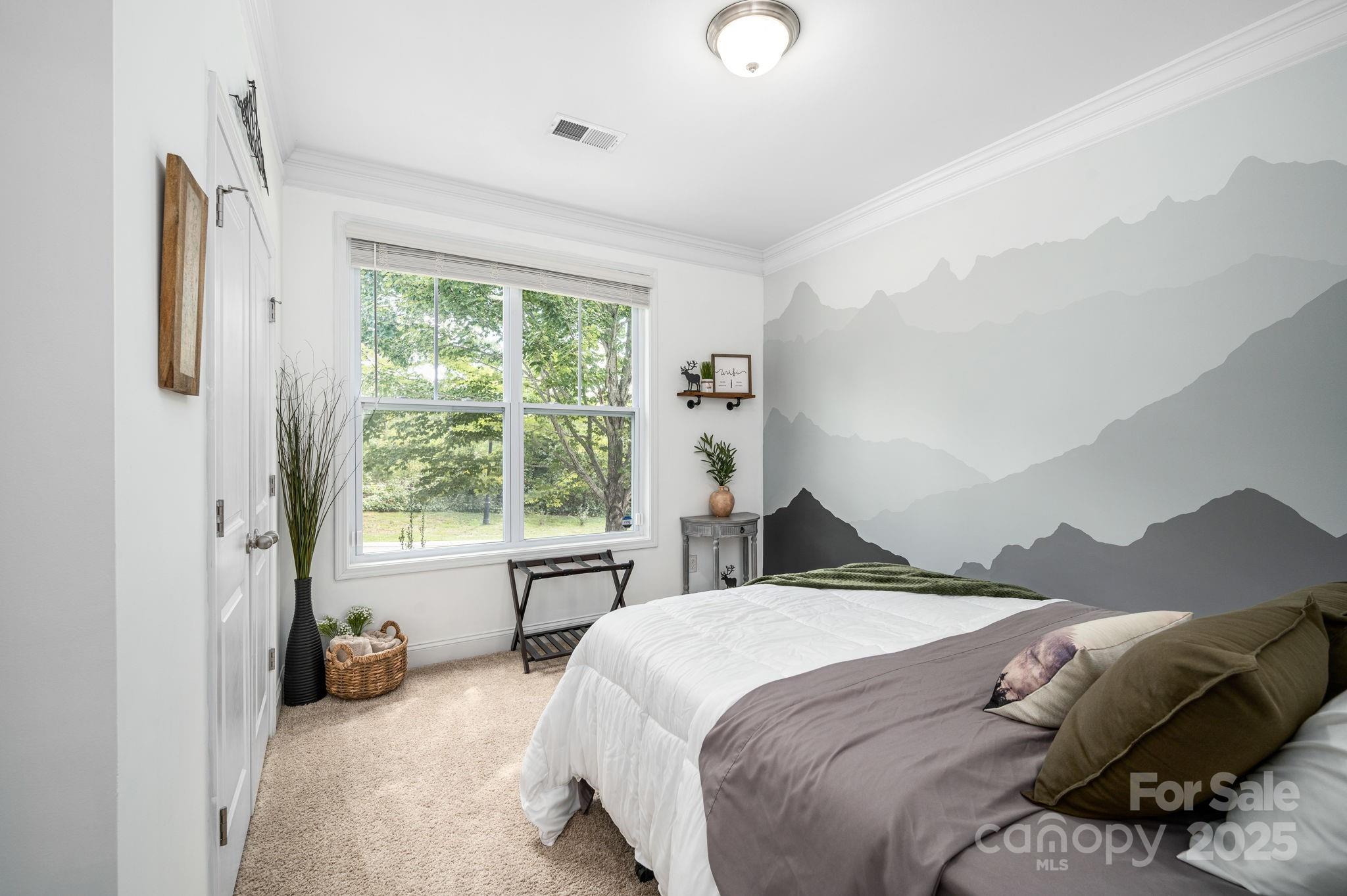 45 Dreambird Drive Property Photo 9