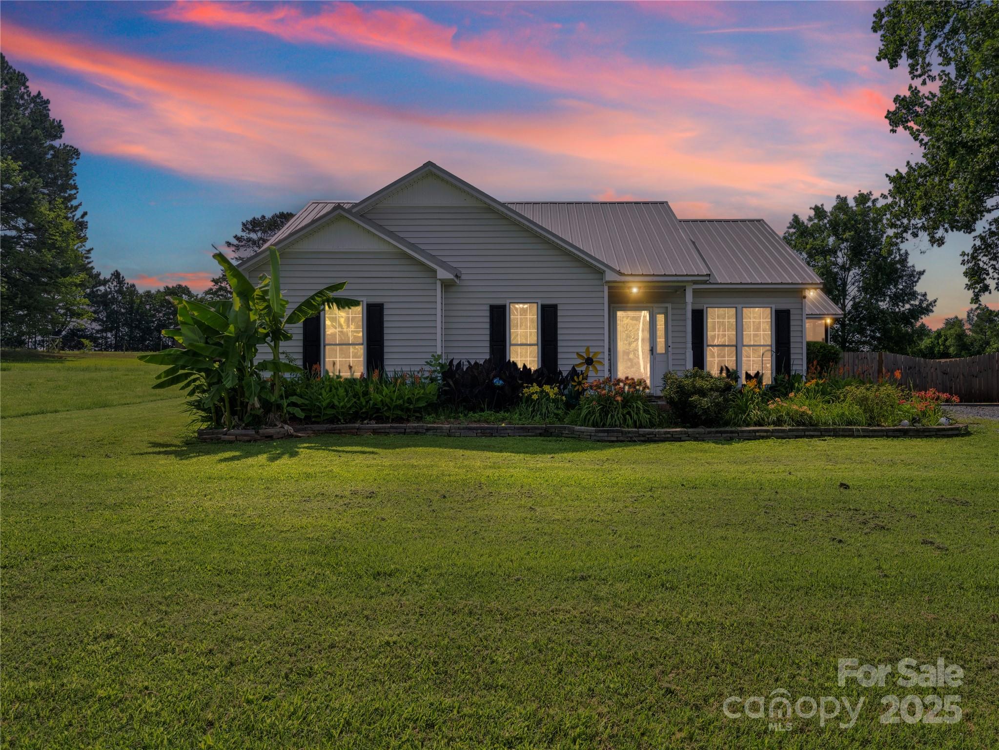 111 Charcoal Road Property Photo 1