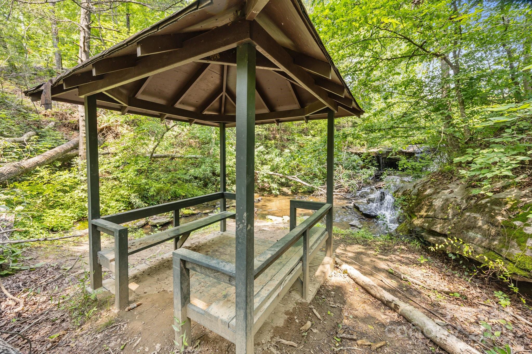 158 Raven Boulevard Property Photo 20