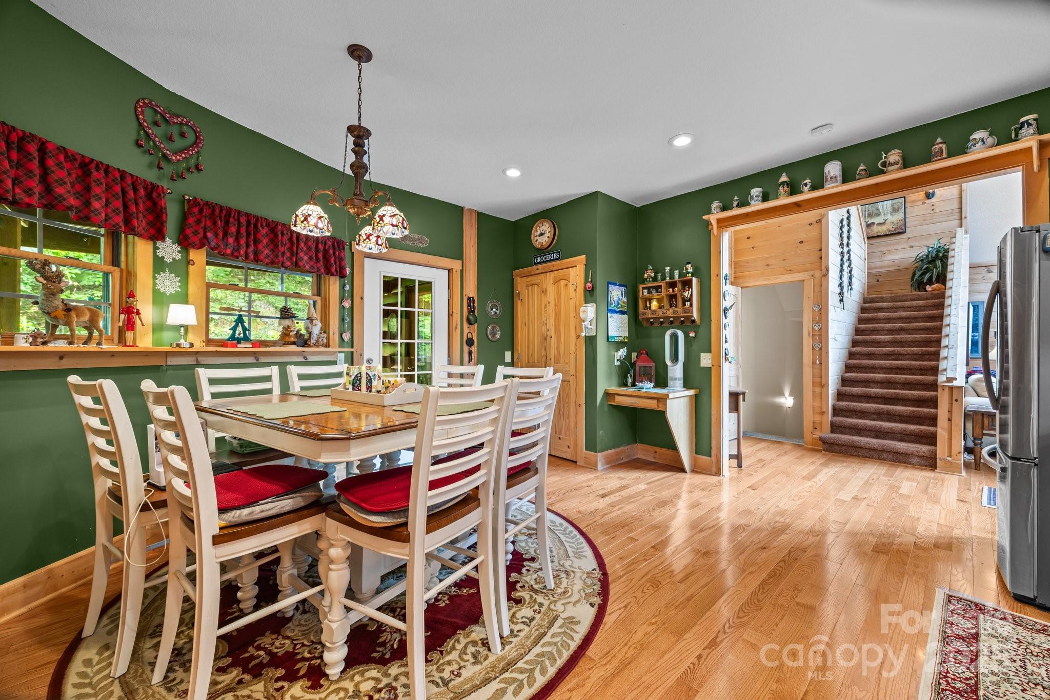 158 Raven Boulevard Property Photo 27