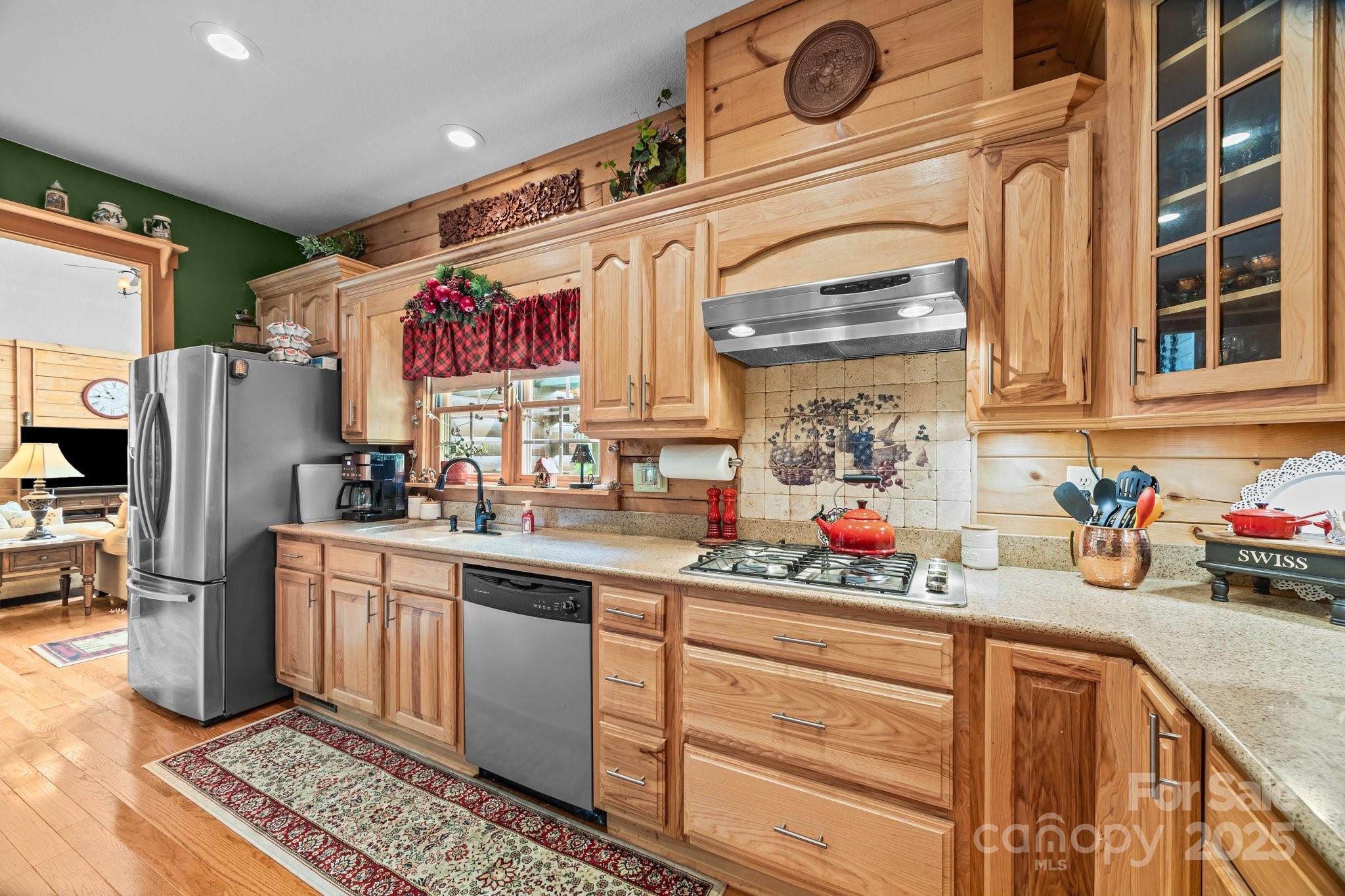 158 Raven Boulevard Property Photo 28