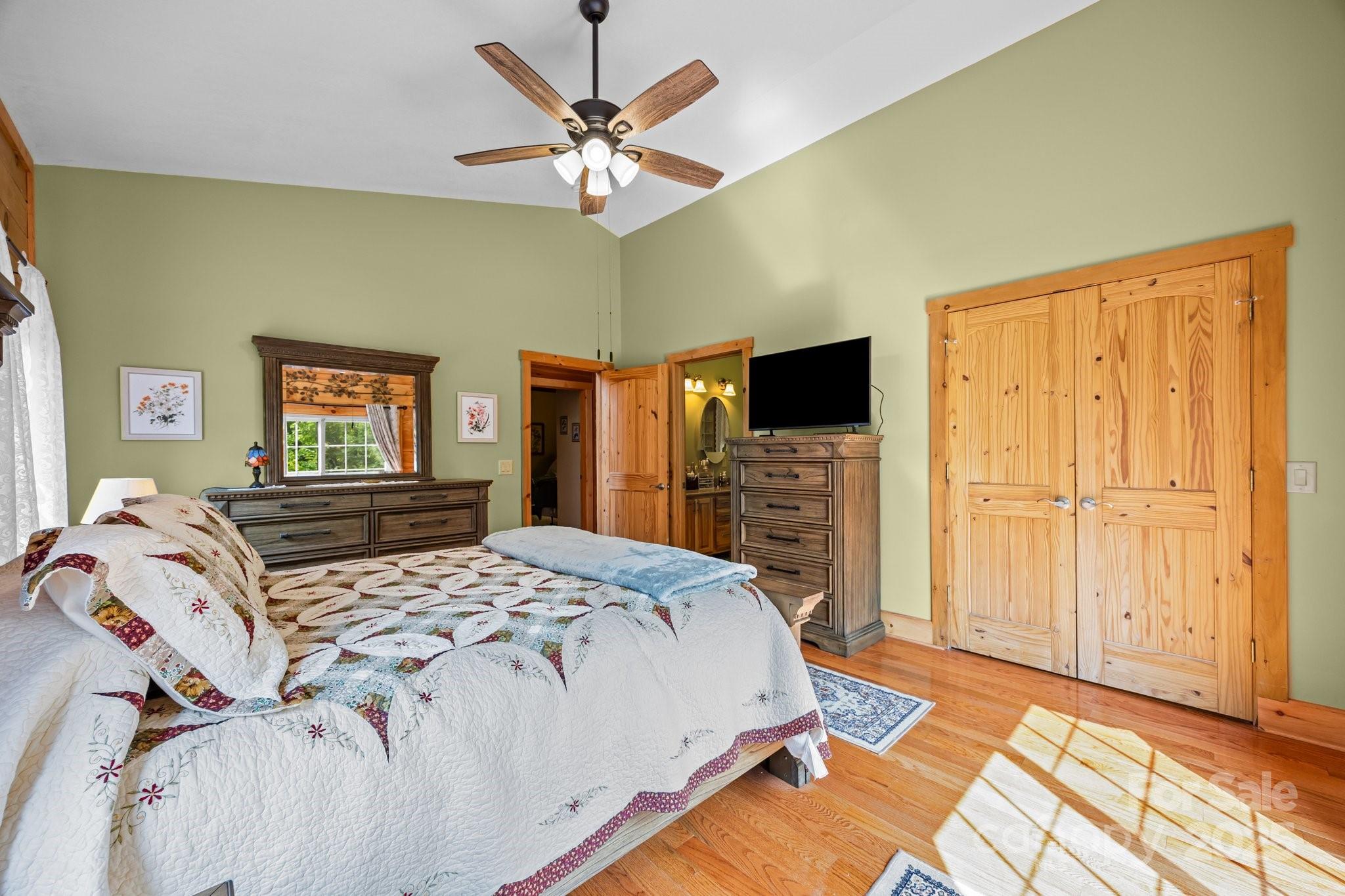 158 Raven Boulevard Property Photo 31