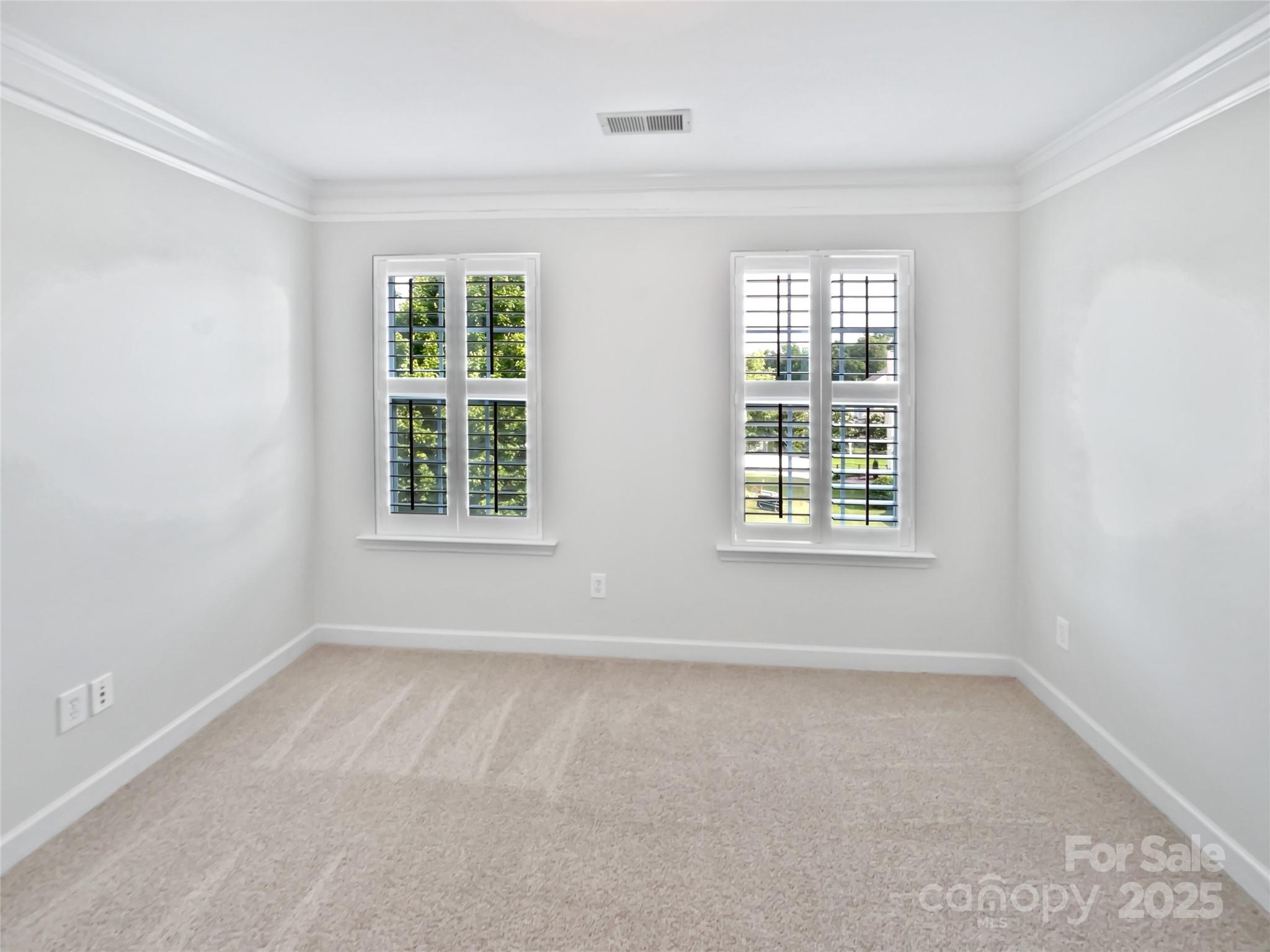 1090 Mclaren Drive Property Photo 5