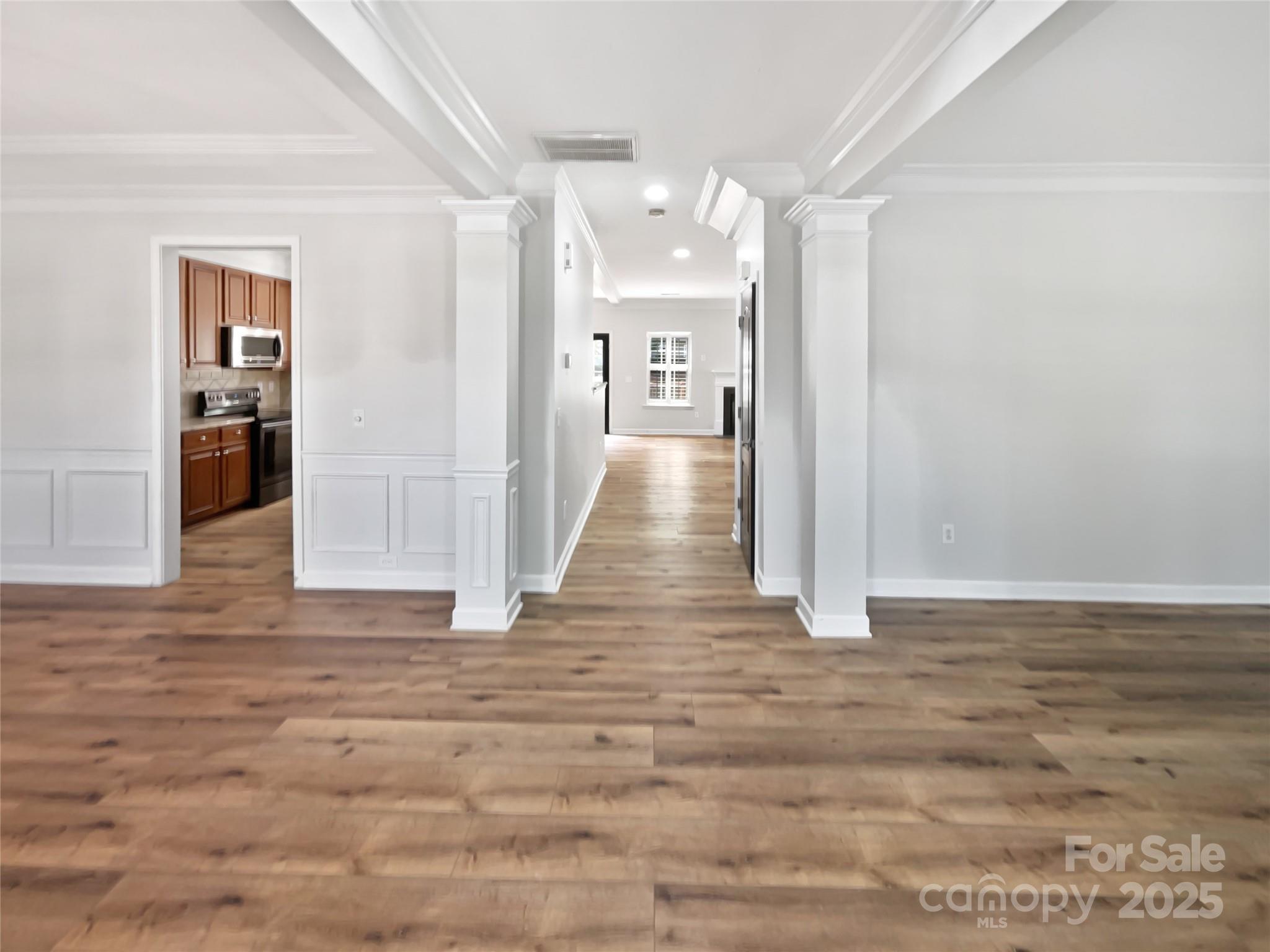 1090 Mclaren Drive Property Photo 10