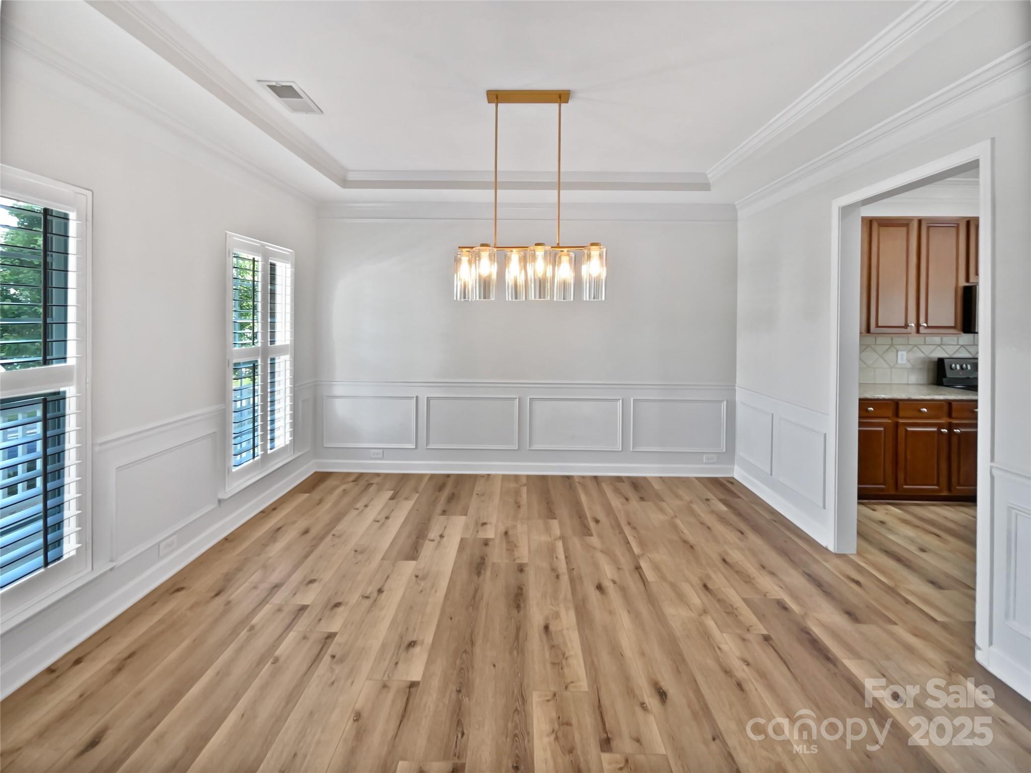 1090 Mclaren Drive Property Photo 12