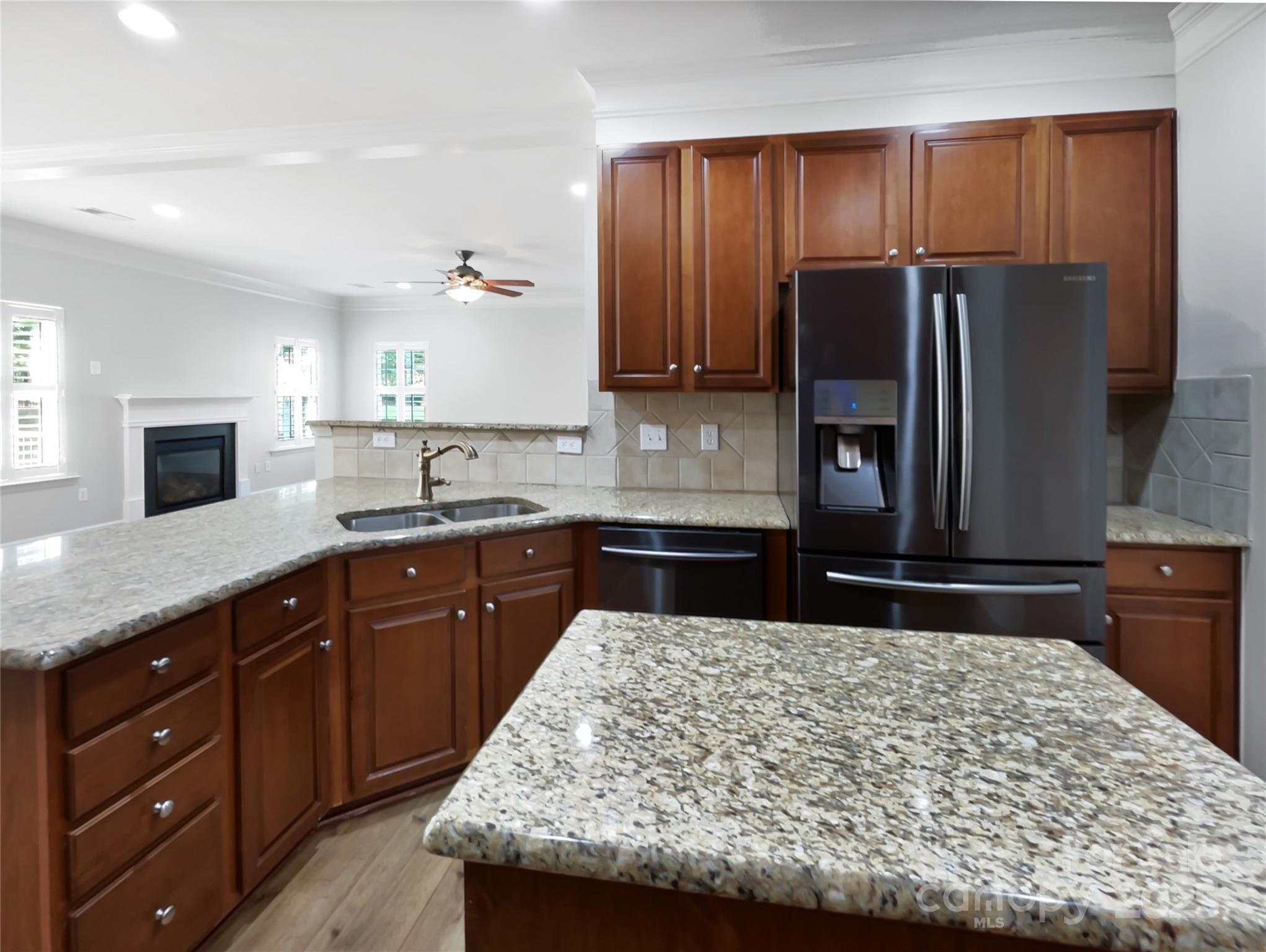 1090 Mclaren Drive Property Photo 17