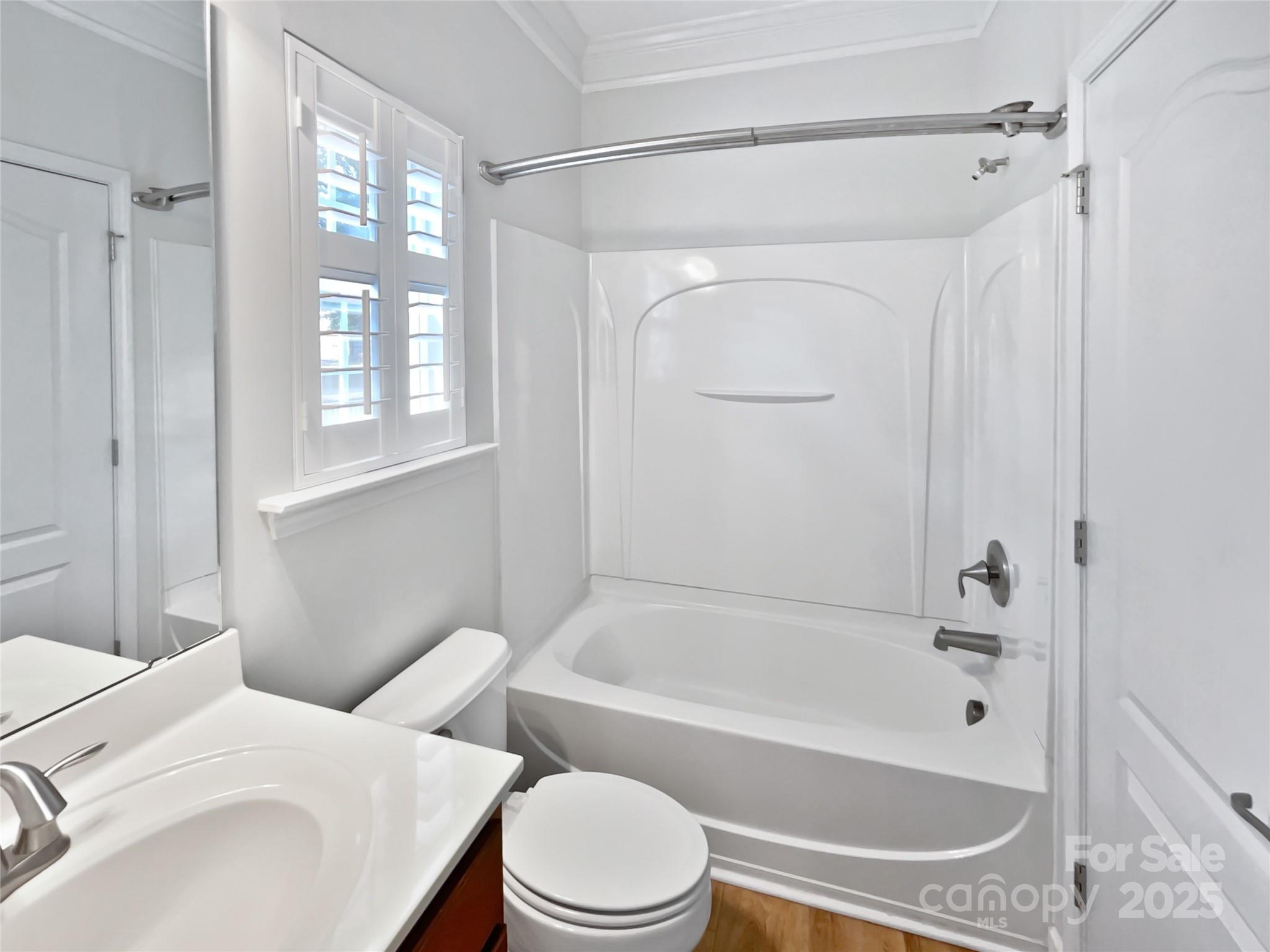 1090 Mclaren Drive Property Photo 19