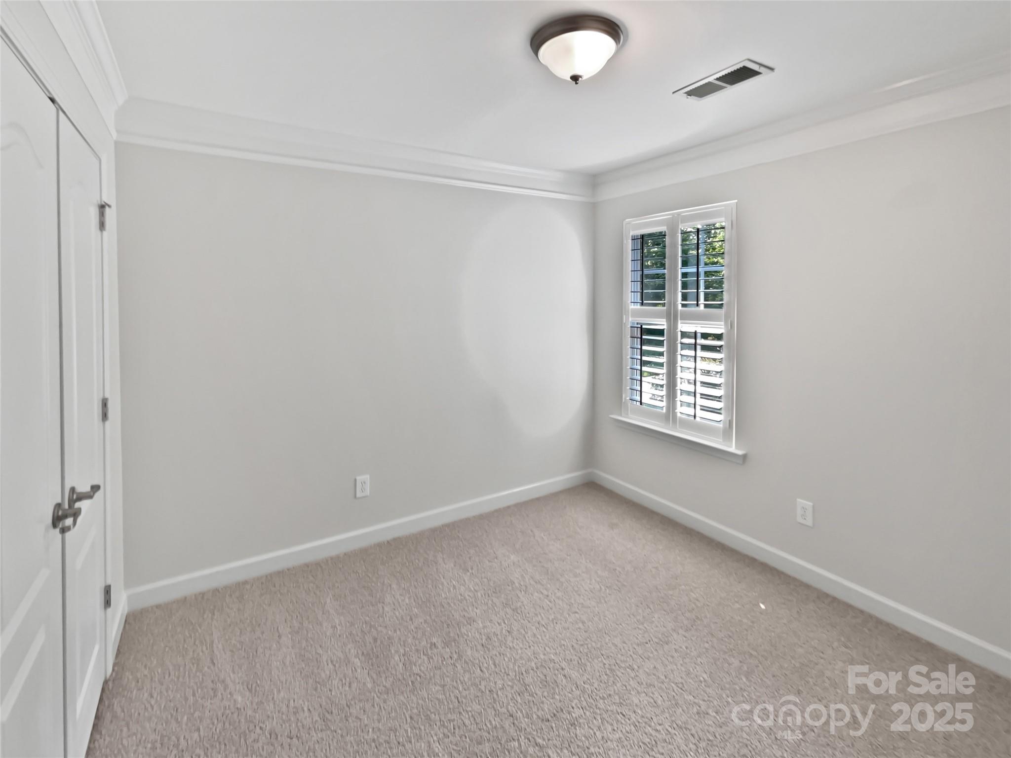 1090 Mclaren Drive Property Photo 22