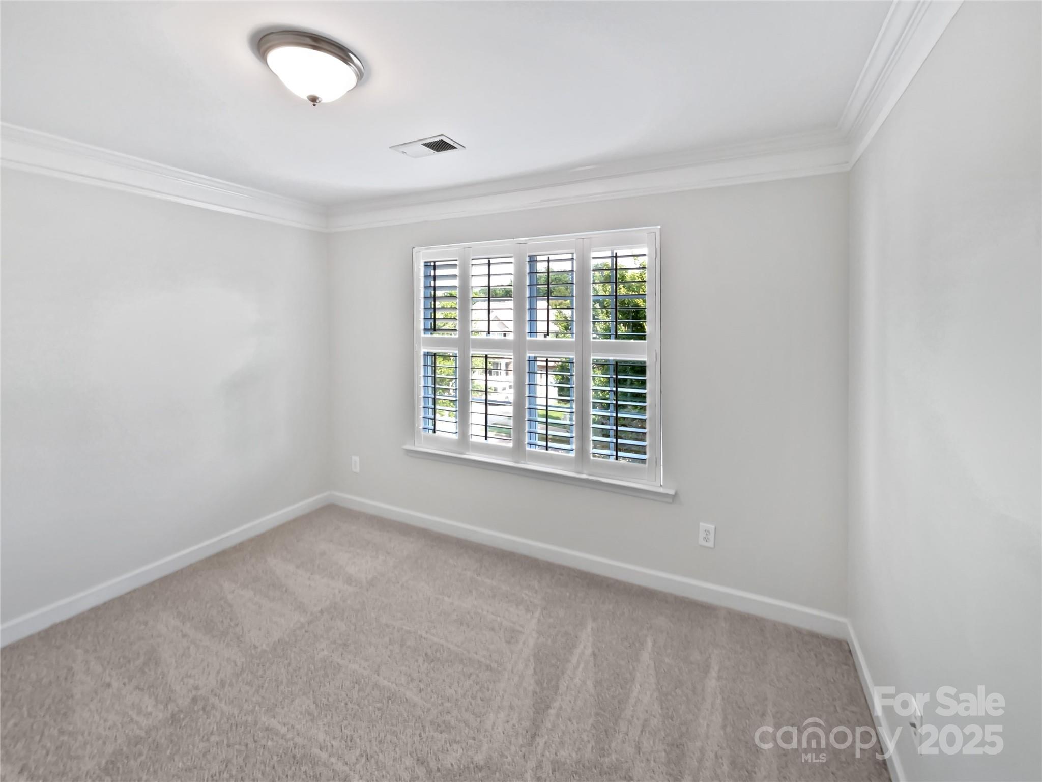 1090 Mclaren Drive Property Photo 24