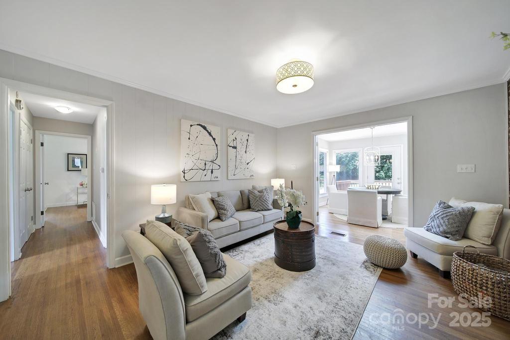 3800 Lovett Circle Property Photo 8