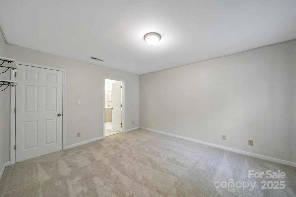 3800 Lovett Circle Property Photo 32