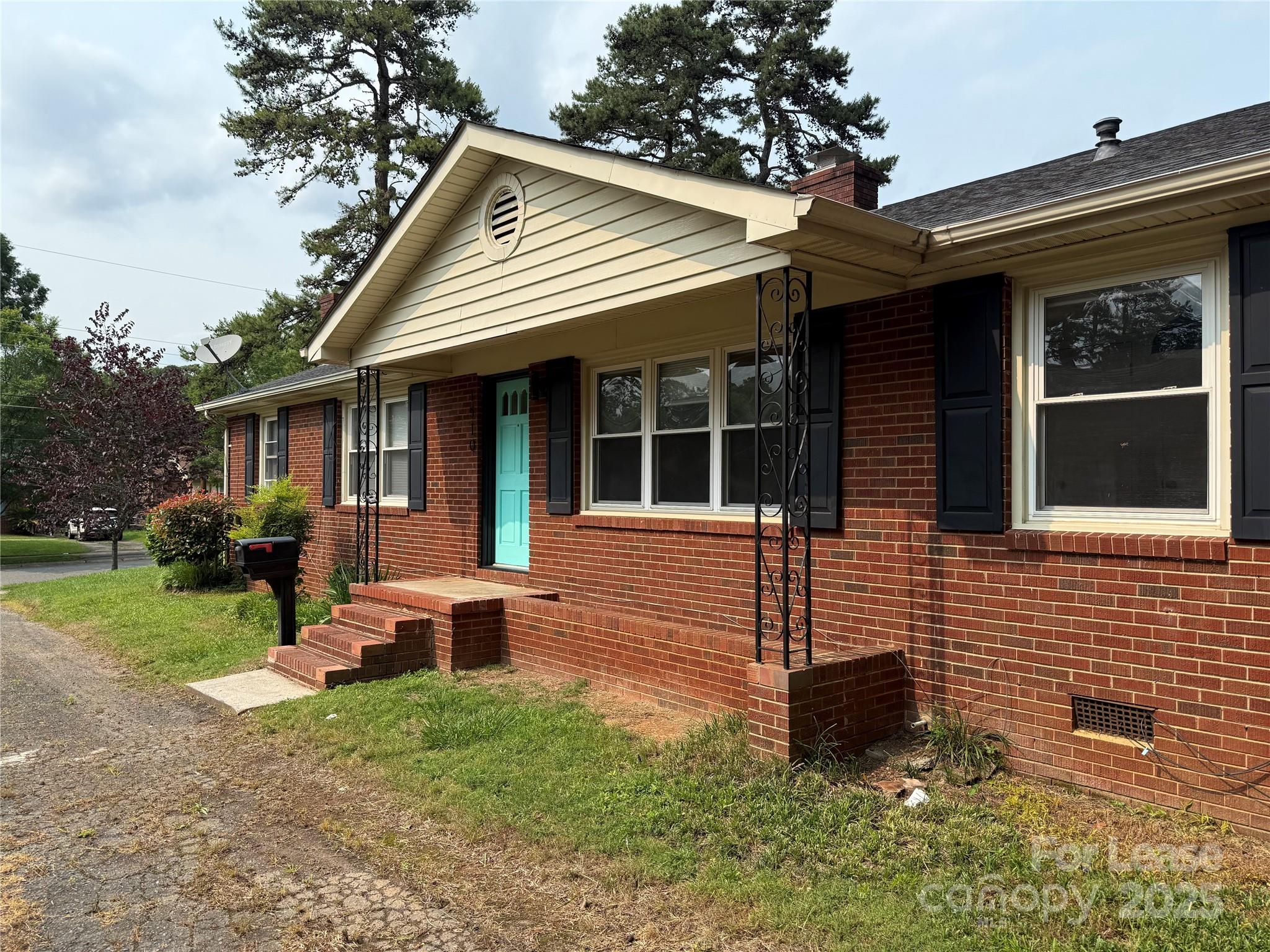 1508 Woodhill Lane Property Photo 1