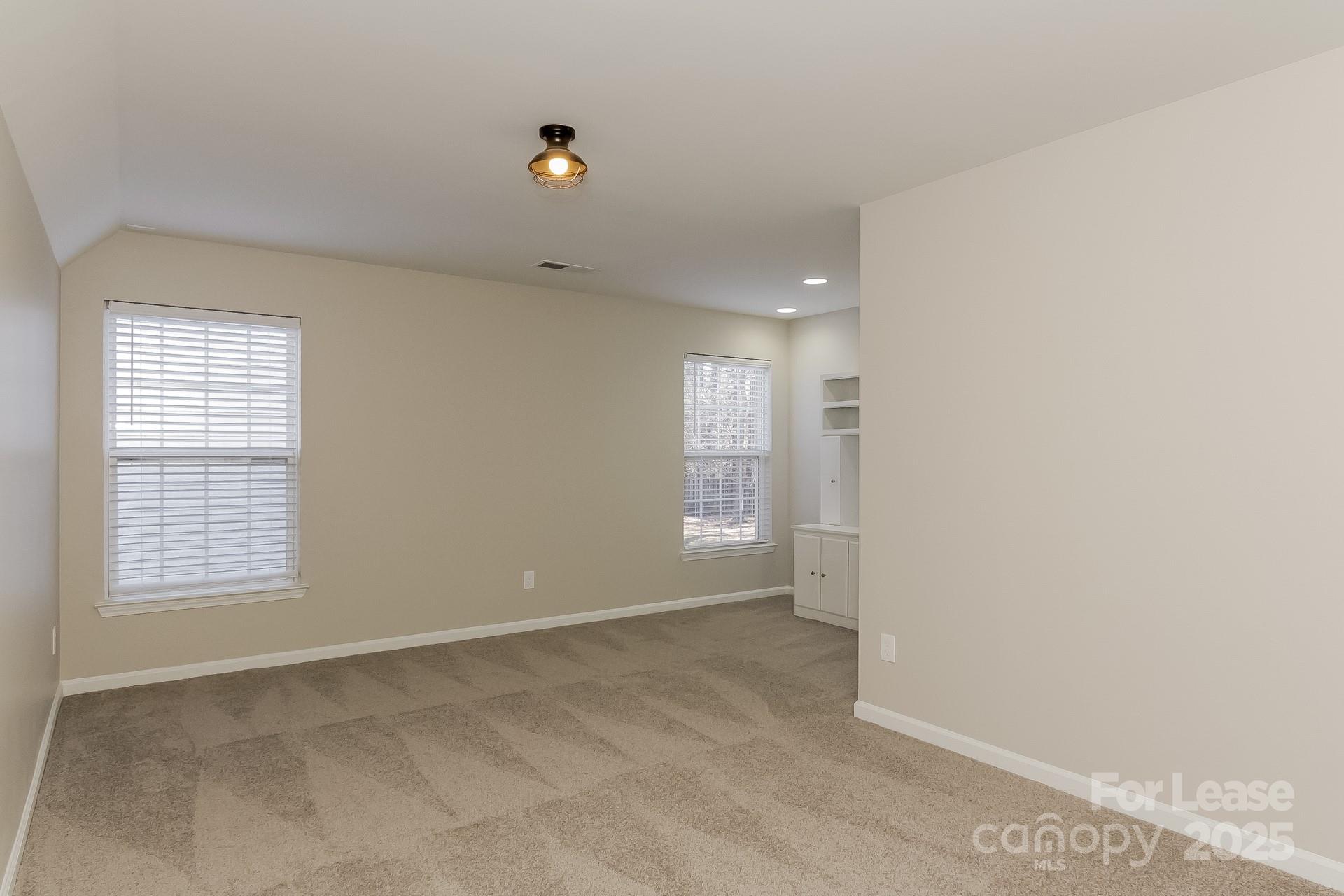 9302 Chastain Walk Drive Property Photo 9