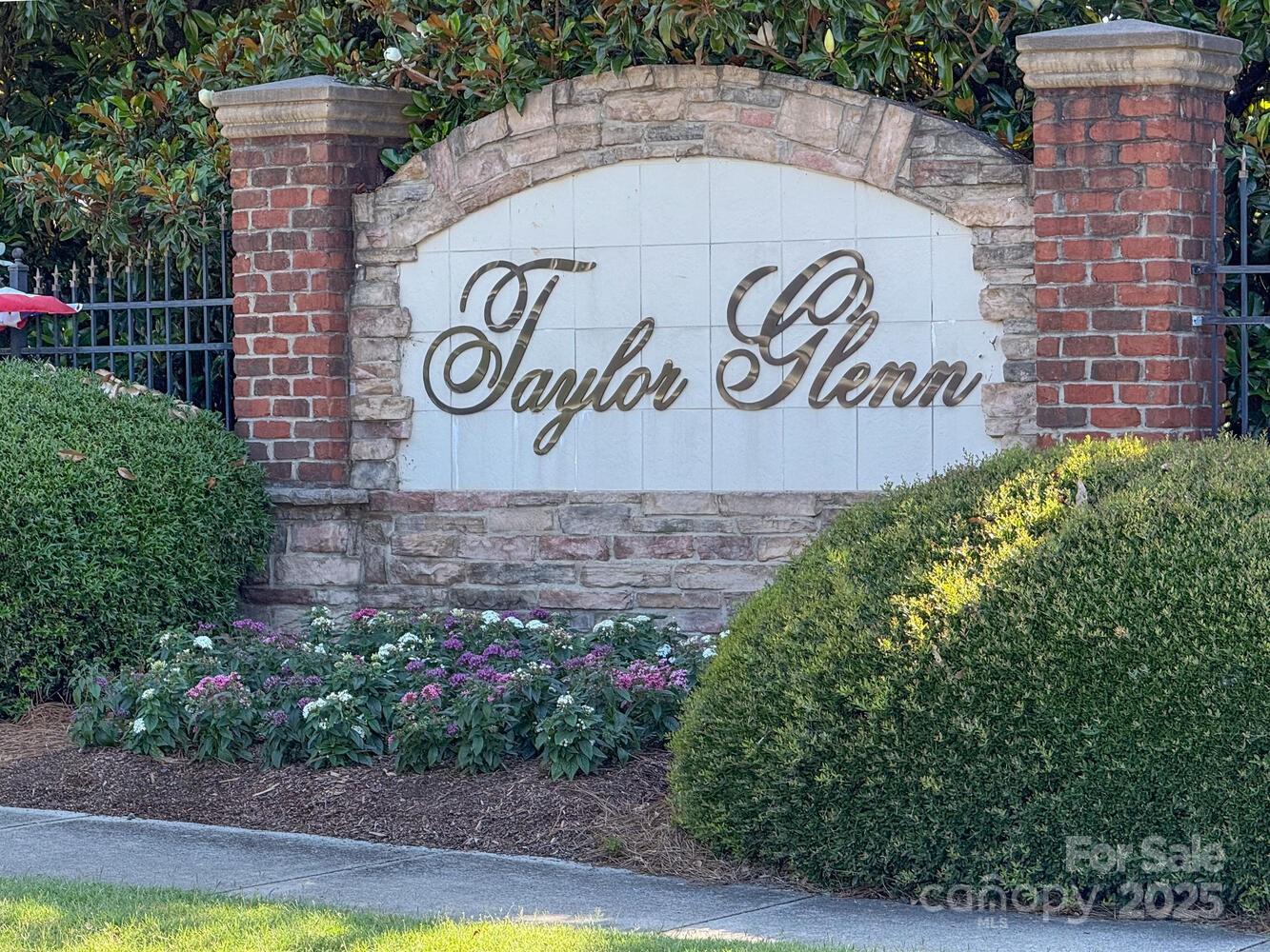 1006 Apogee Drive Property Photo 41