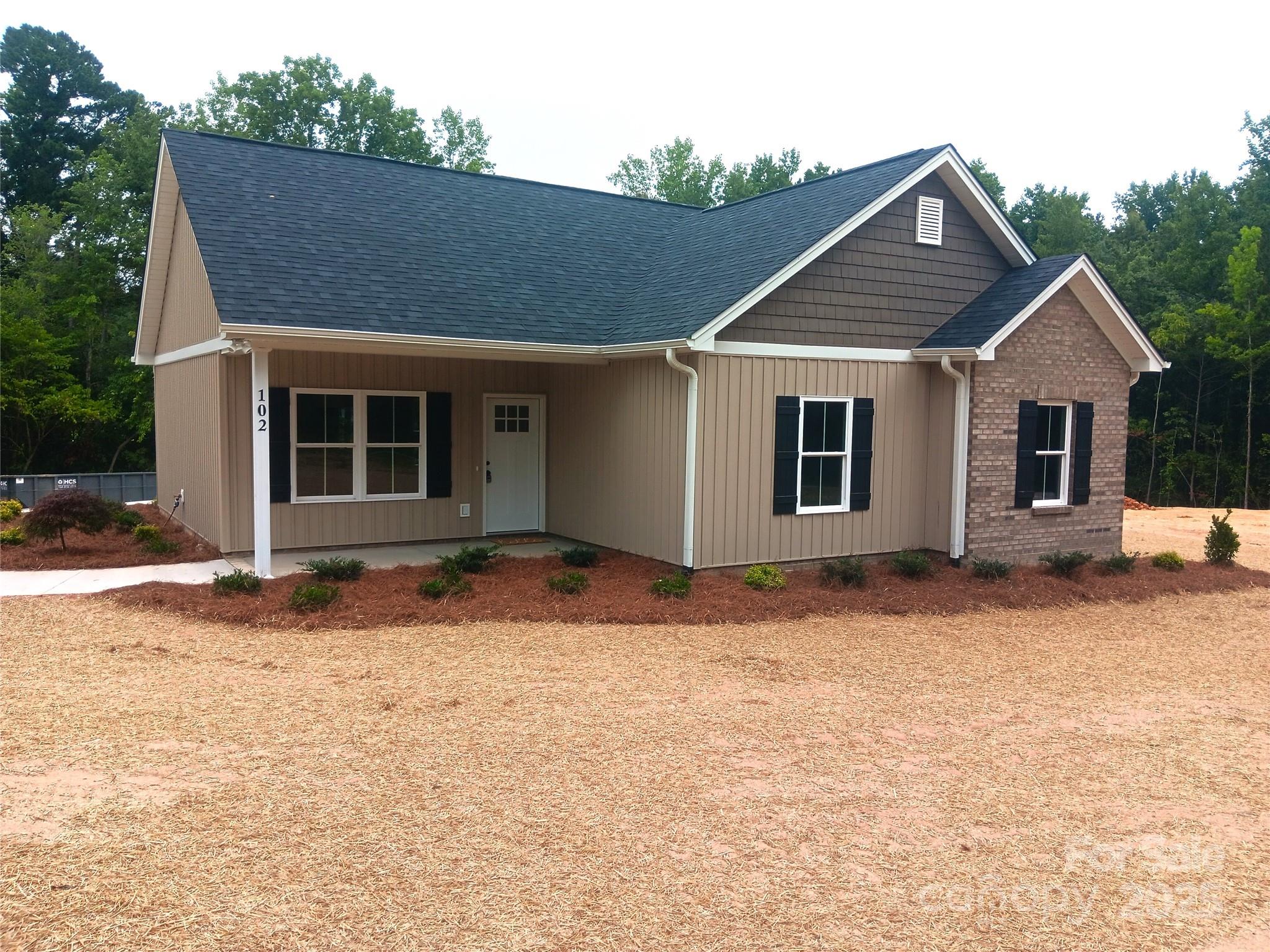 102 Lakeside Drive Property Photo 1