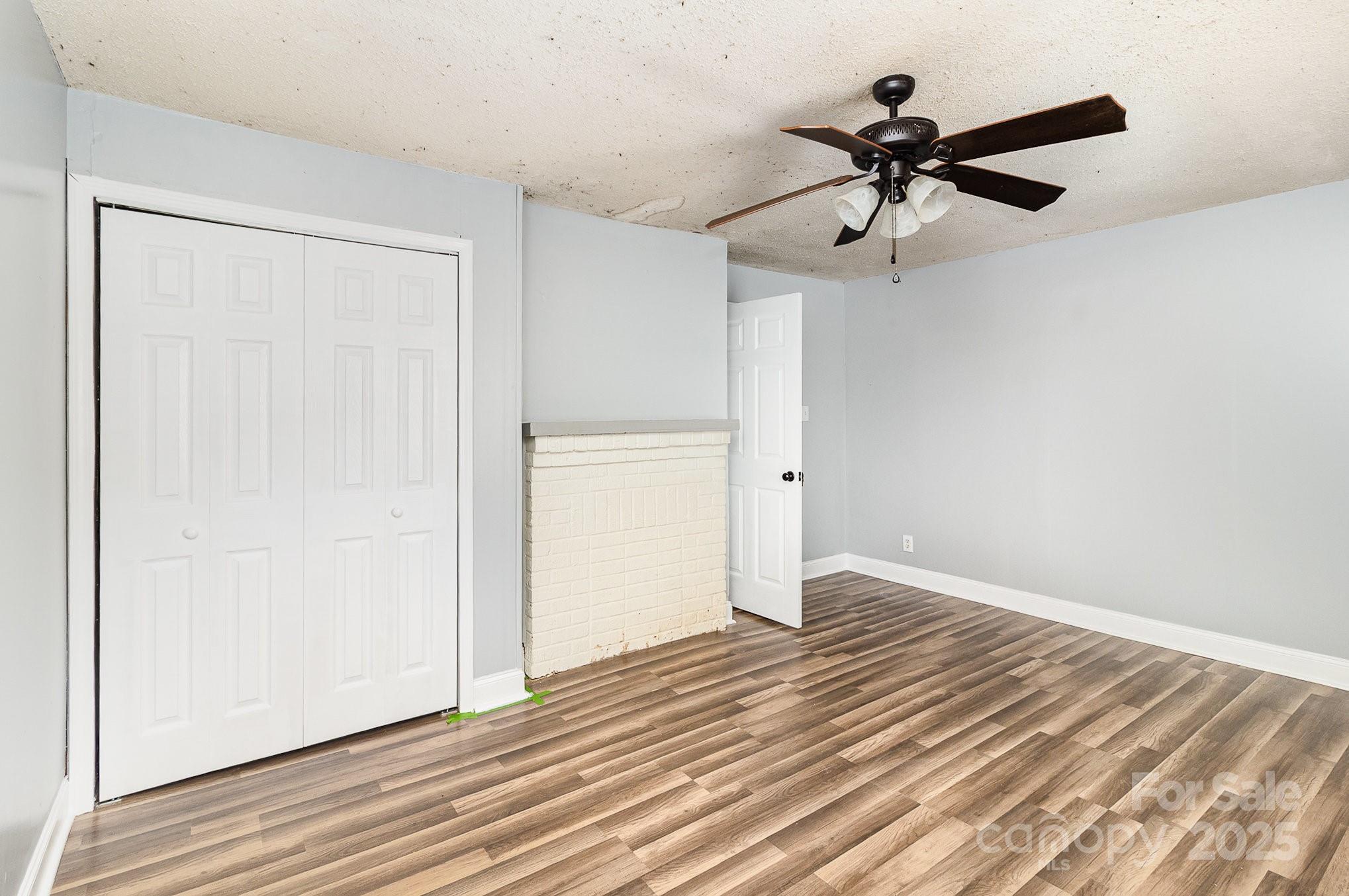 403 Weaver Street Property Photo 10