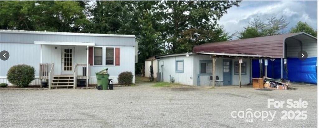 98 New Leicester Highway Property Photo 1
