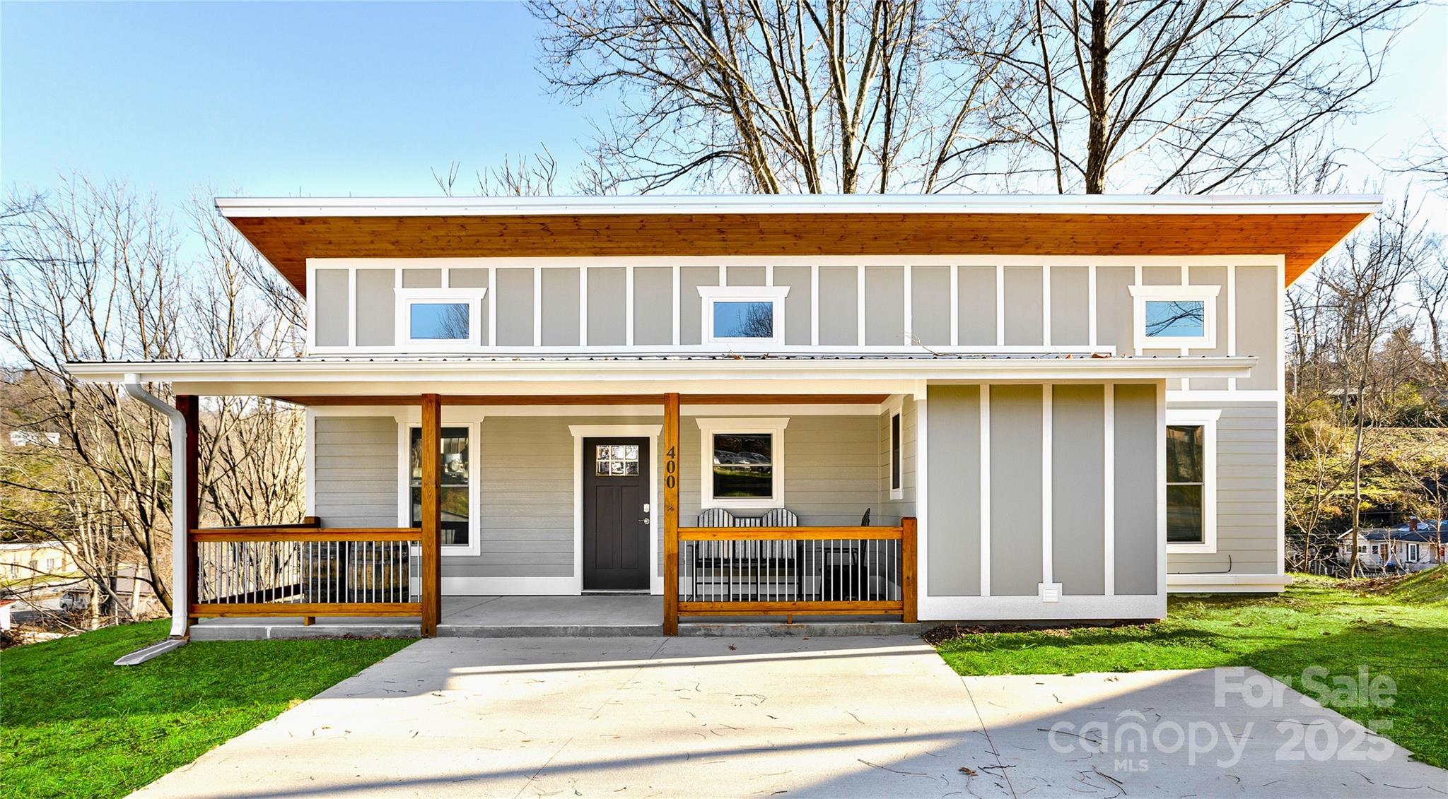 400 Wall Street Property Photo 1