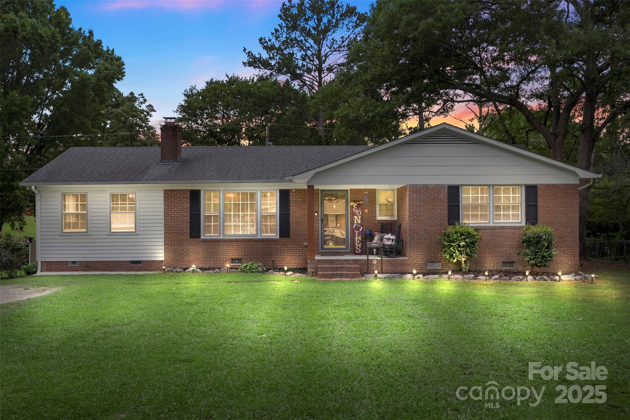 2536 Cambridge Drive Property Photo