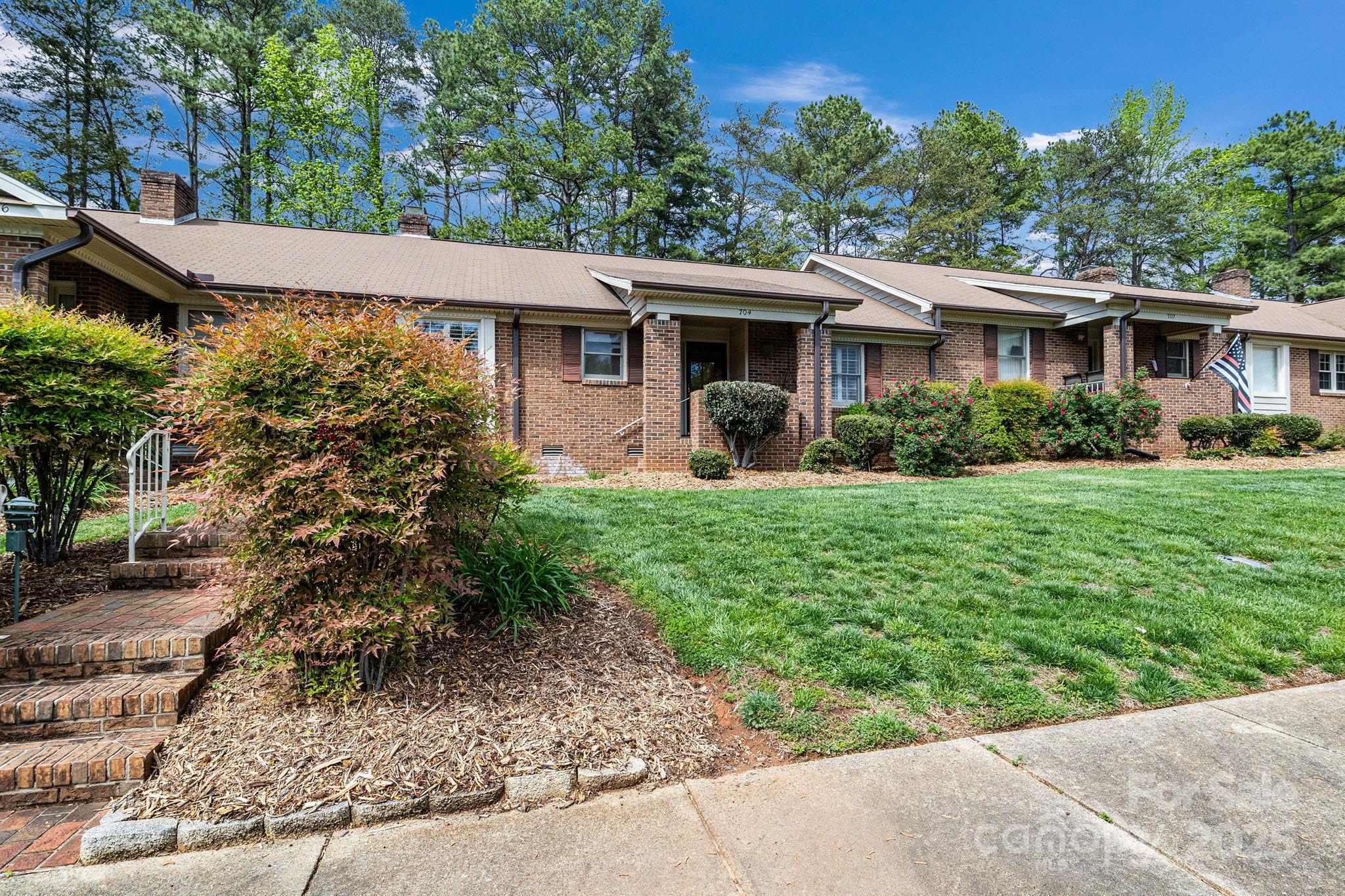 704 Colby Circle Property Photo 2