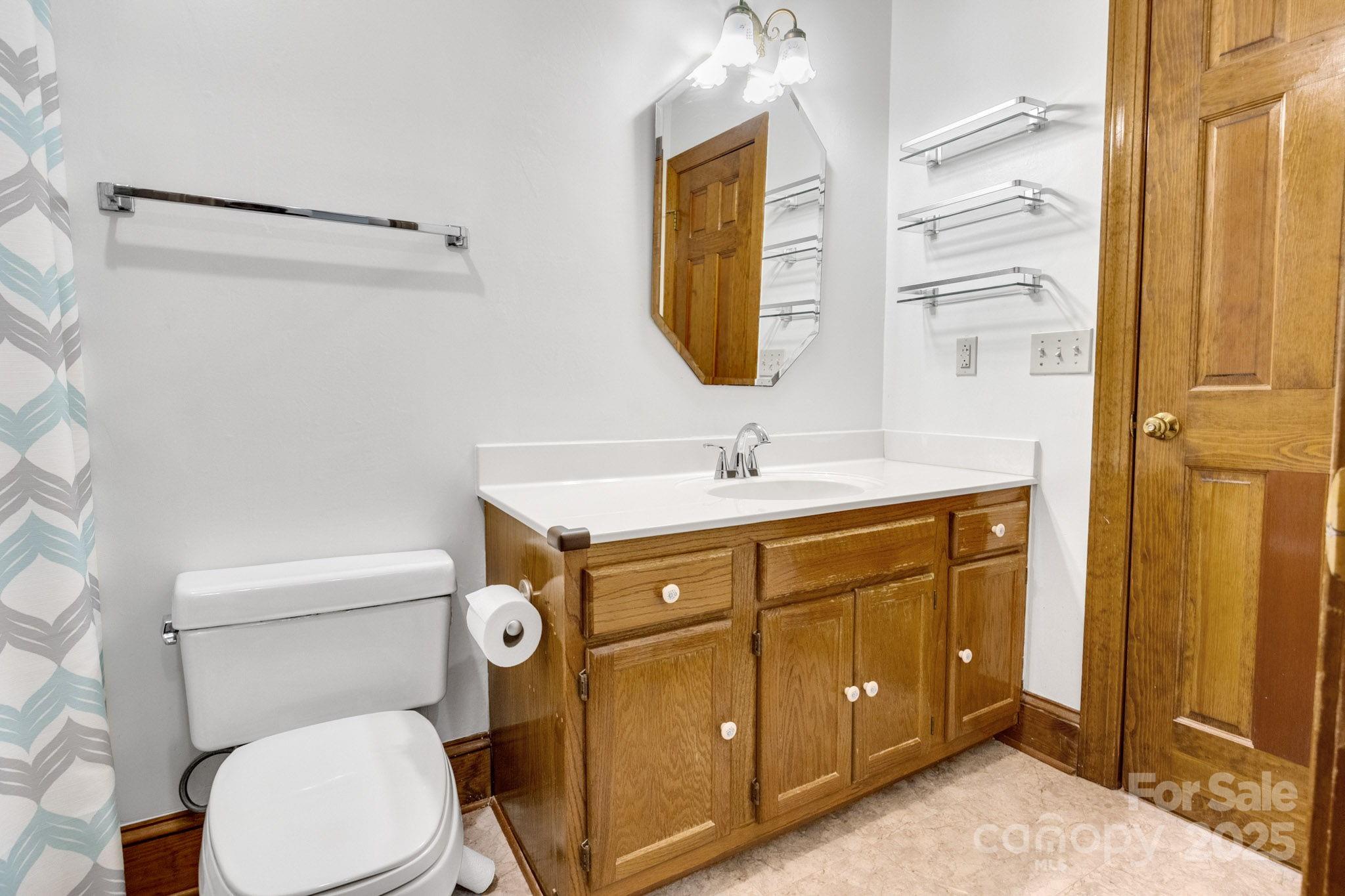 704 Colby Circle Property Photo 17