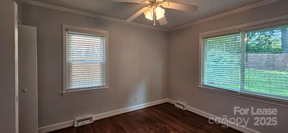 513 Webster Place Property Photo 20