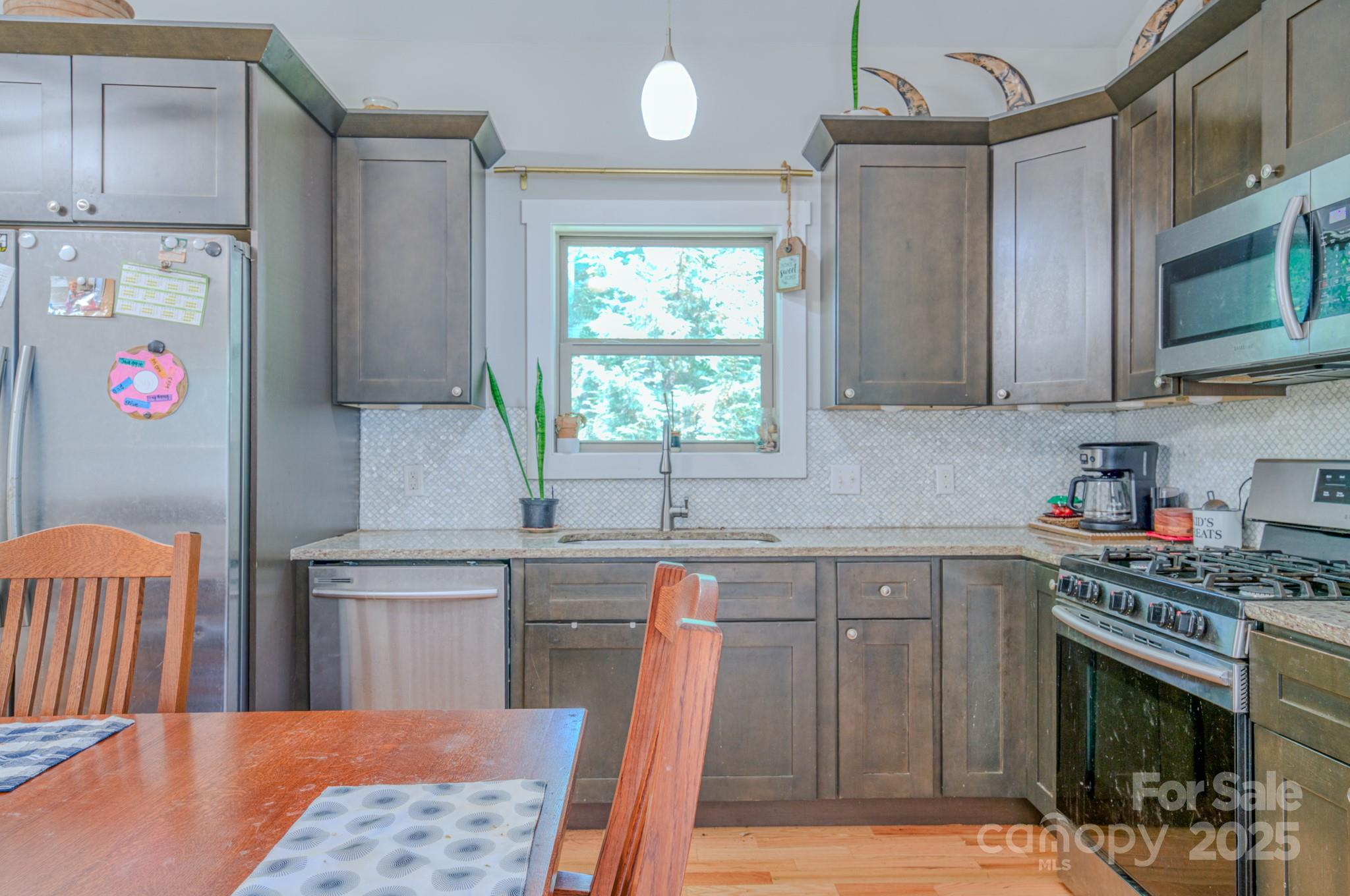 136 Old County Home Road Property Photo 9