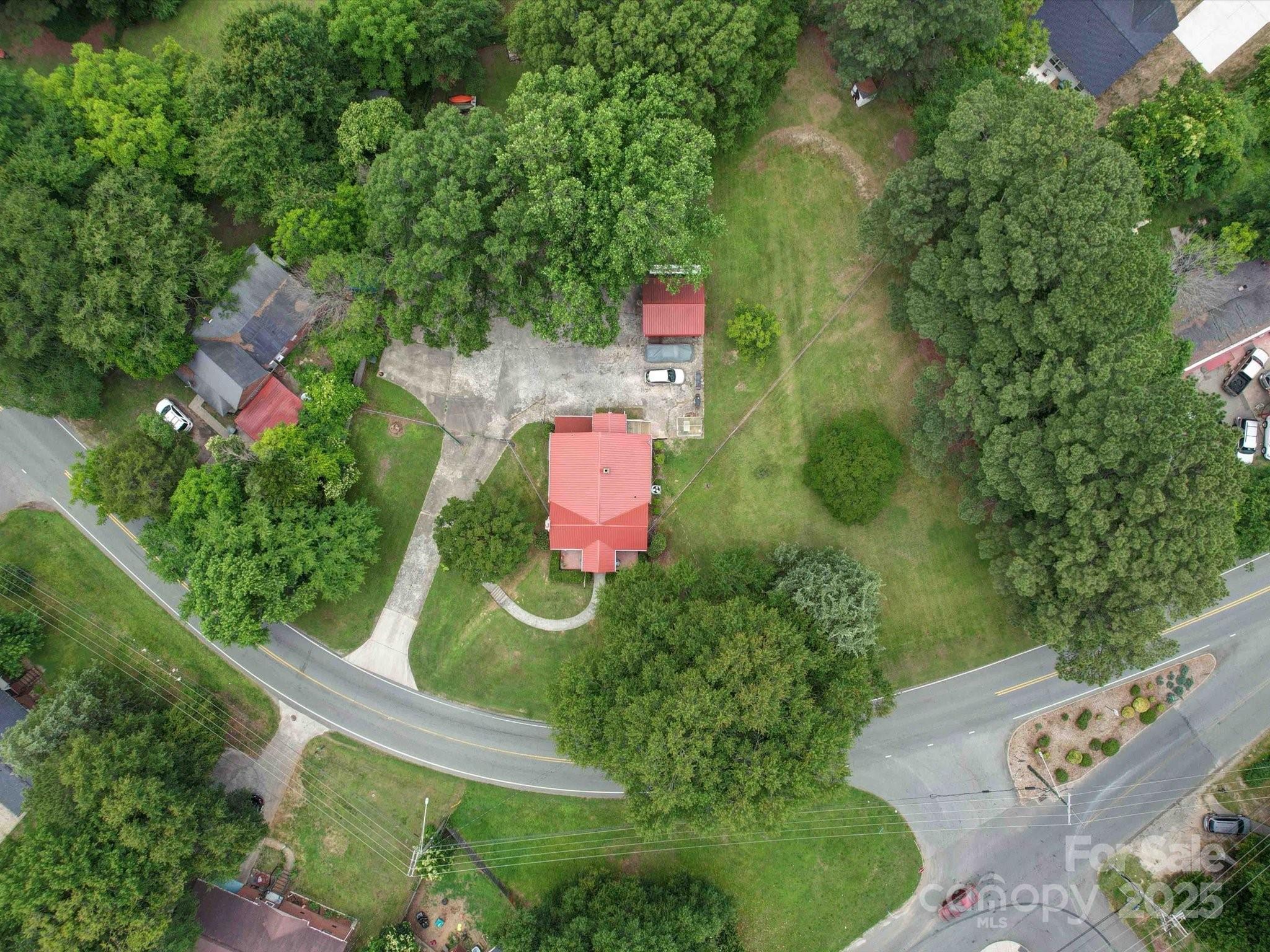 1614 Linwood Road Property Photo 1