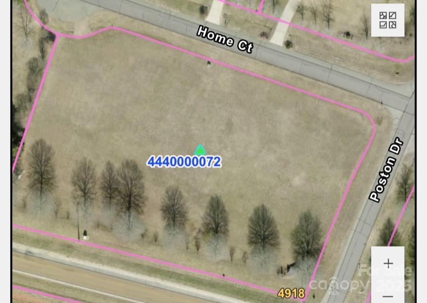 305 Home Court Property Photo 1