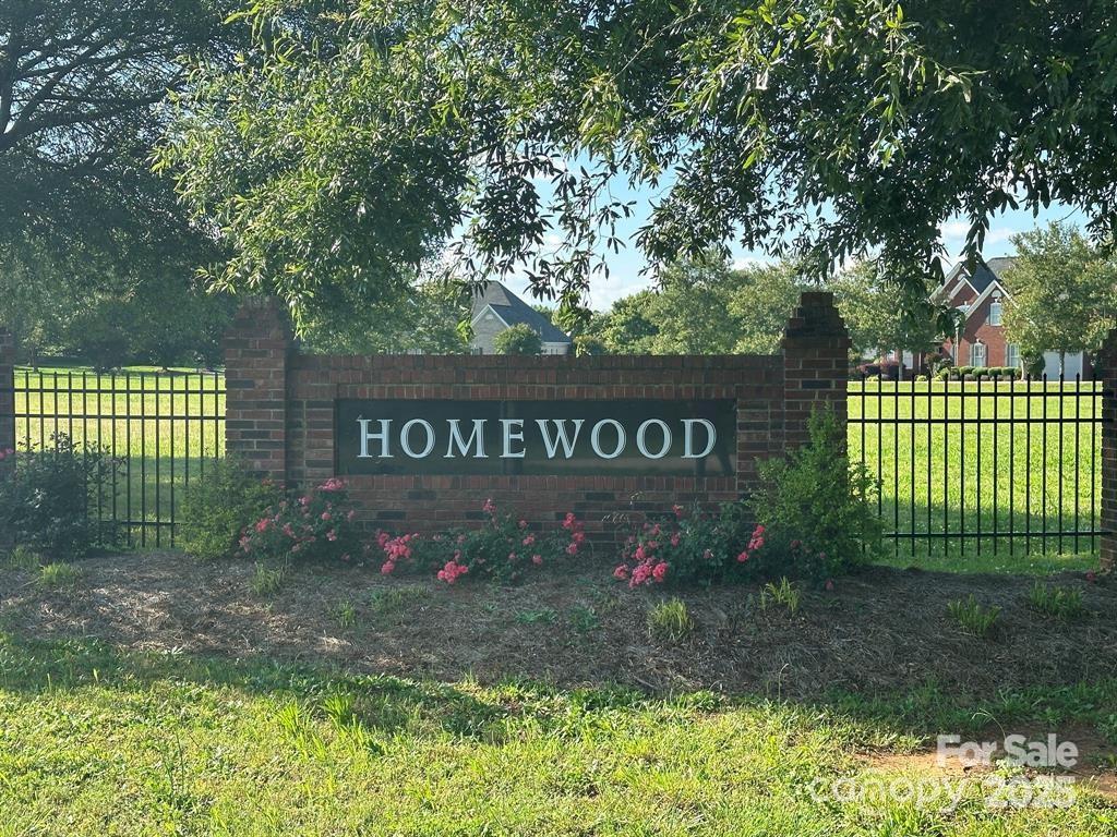 305 Home Court Property Photo 2