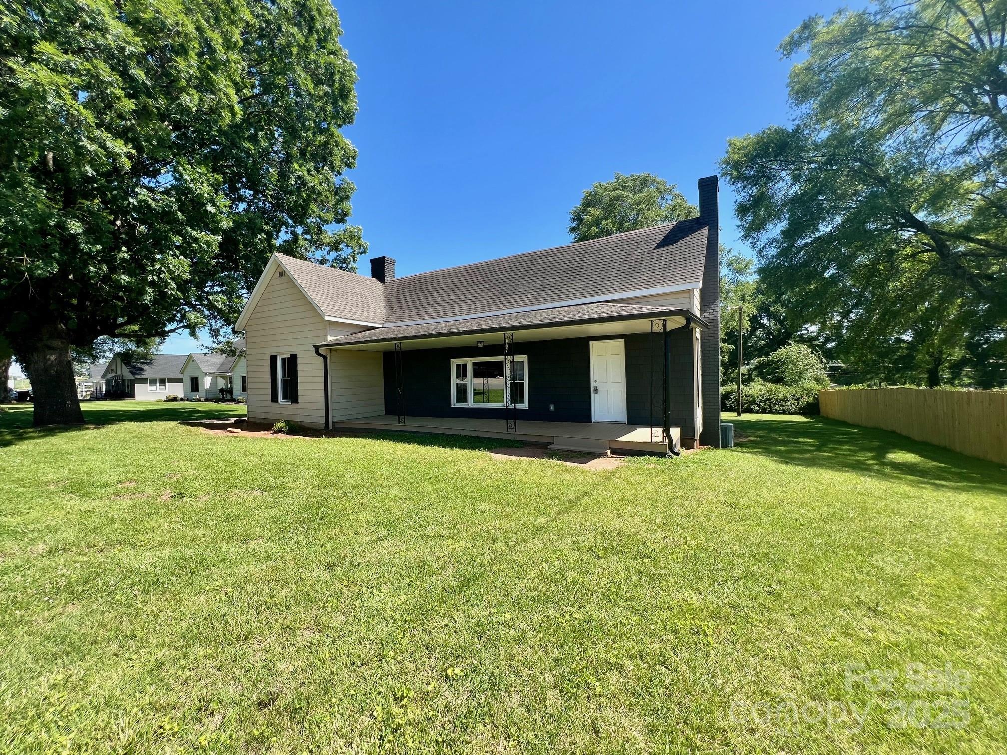 614 E Main Avenue Property Photo 1