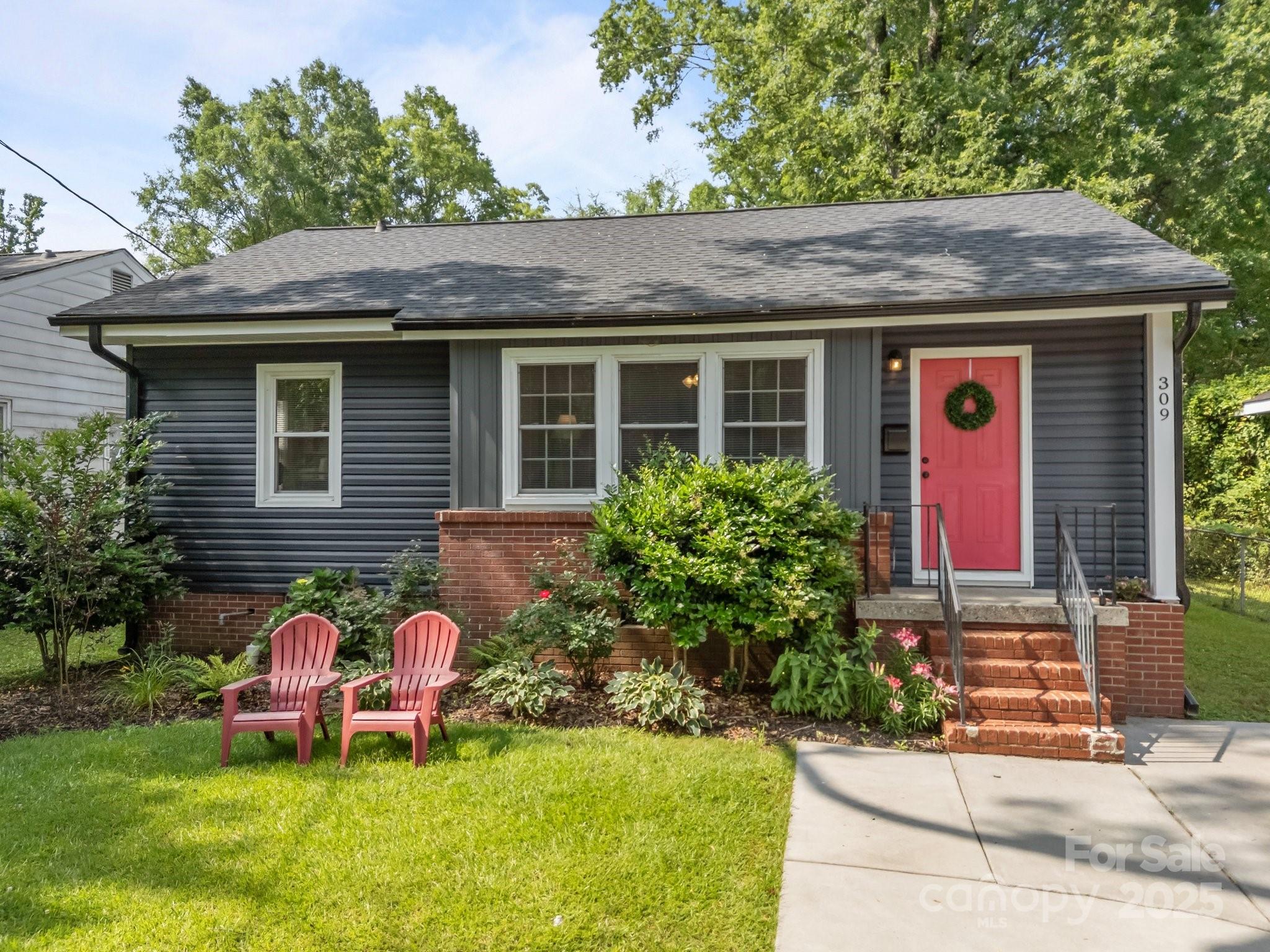 309 Ackert Avenue Property Photo 1