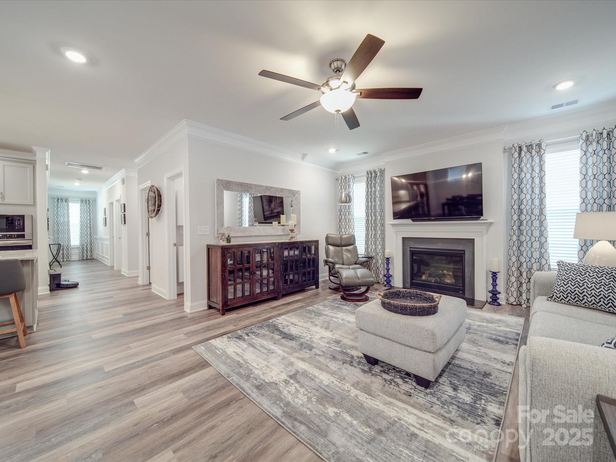 647 R L Stowe Road Property Photo 1