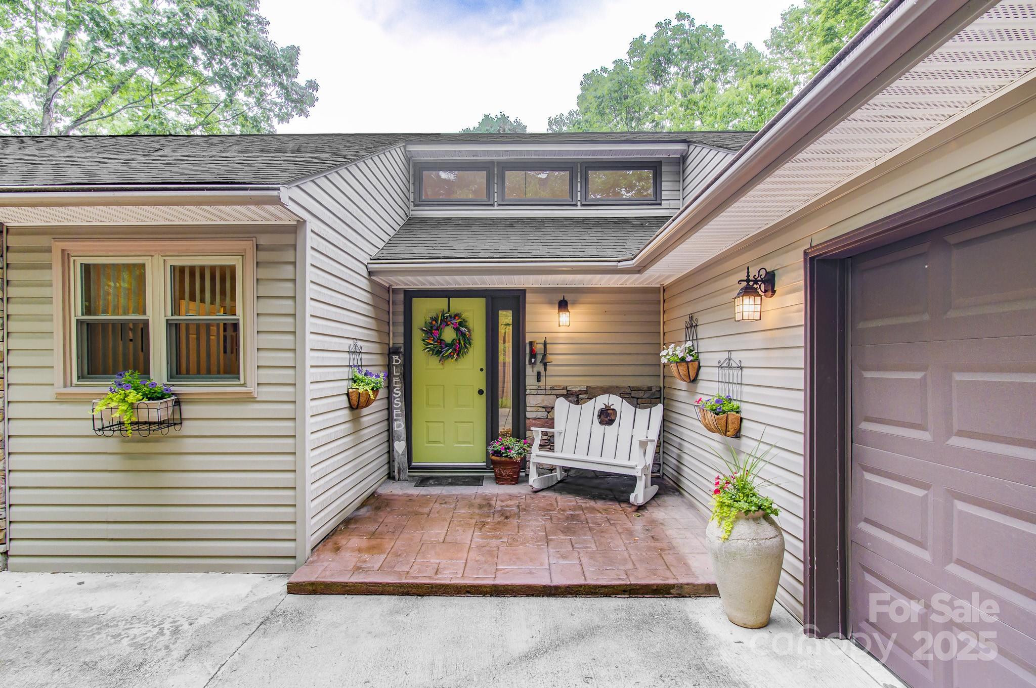 110 Spring Path Property Photo 4