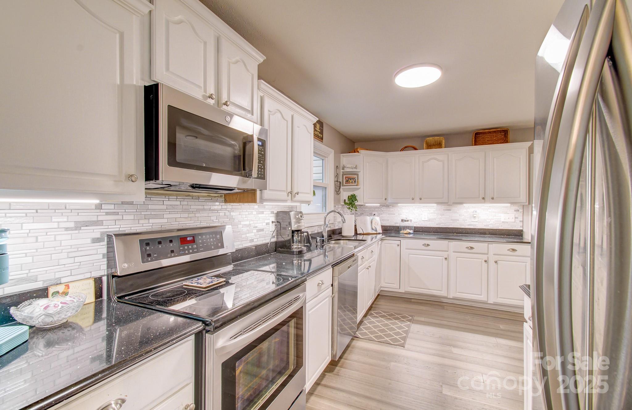 110 Spring Path Property Photo 12