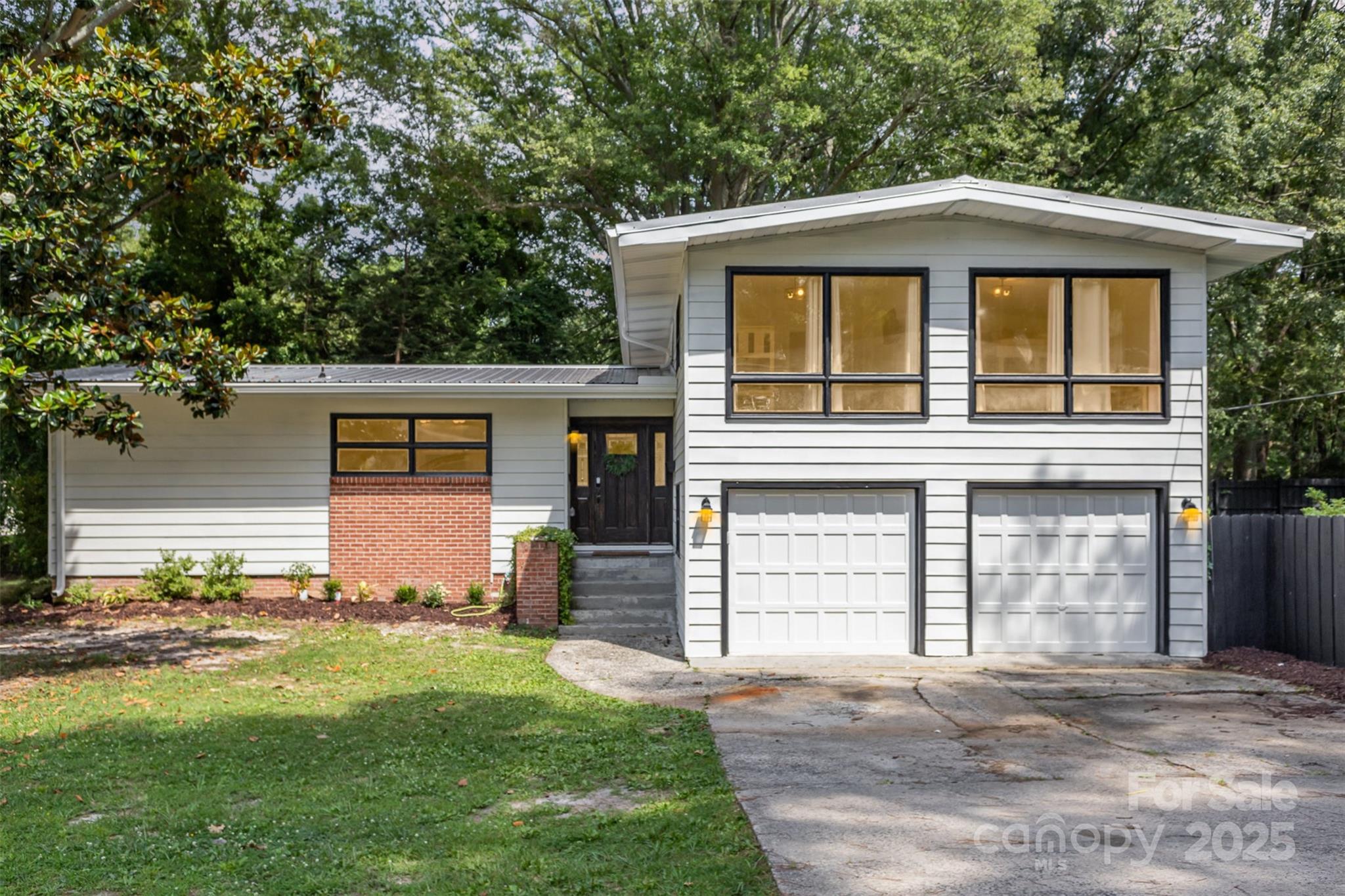 747 Saint Michaels Lane 7 Property Photo 1
