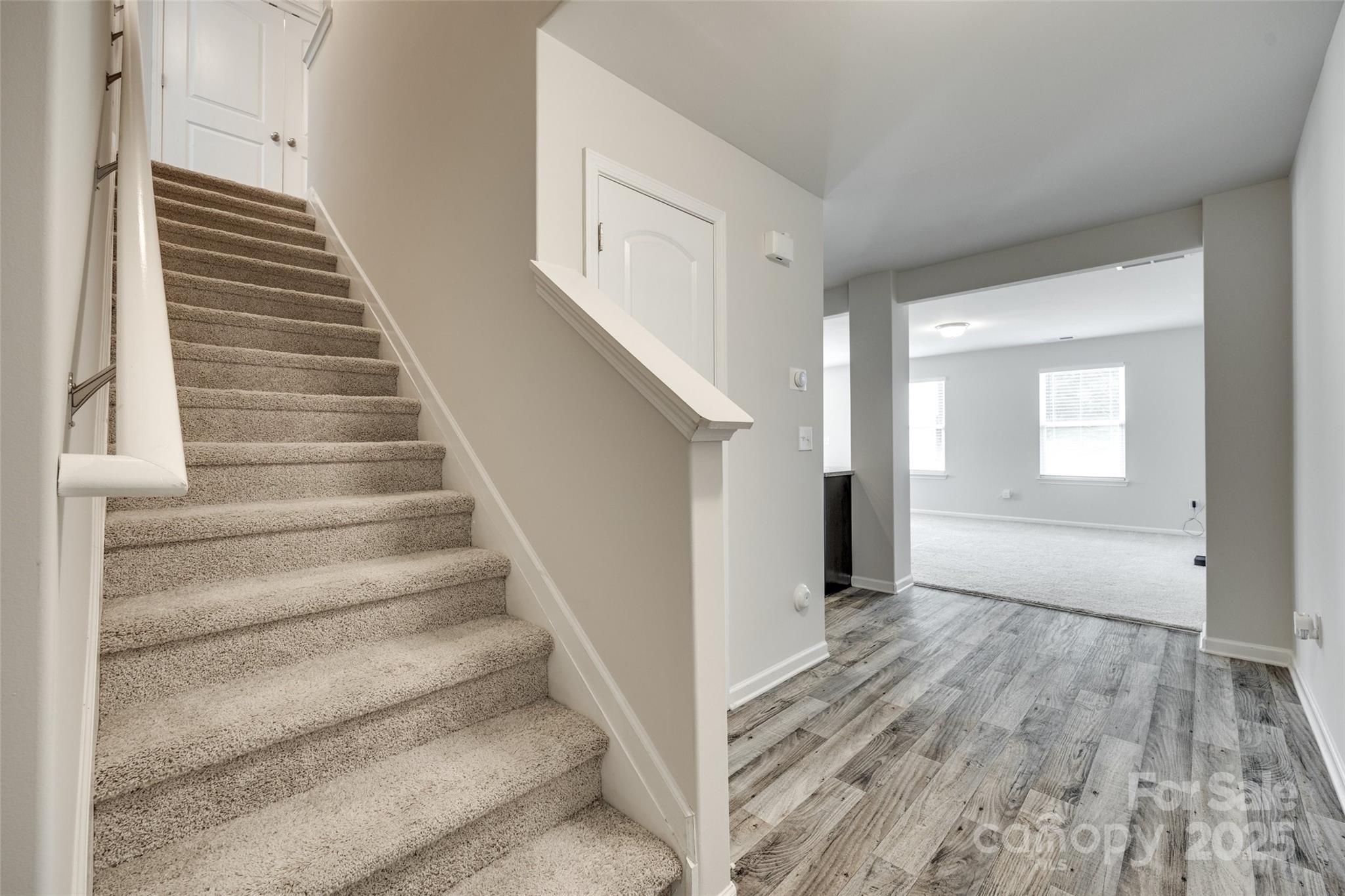 463 W Barr Street Property Photo 3