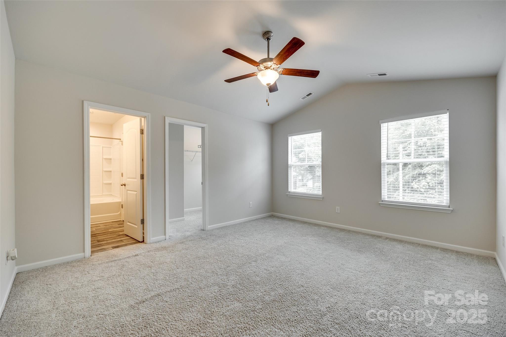 463 W Barr Street Property Photo 15