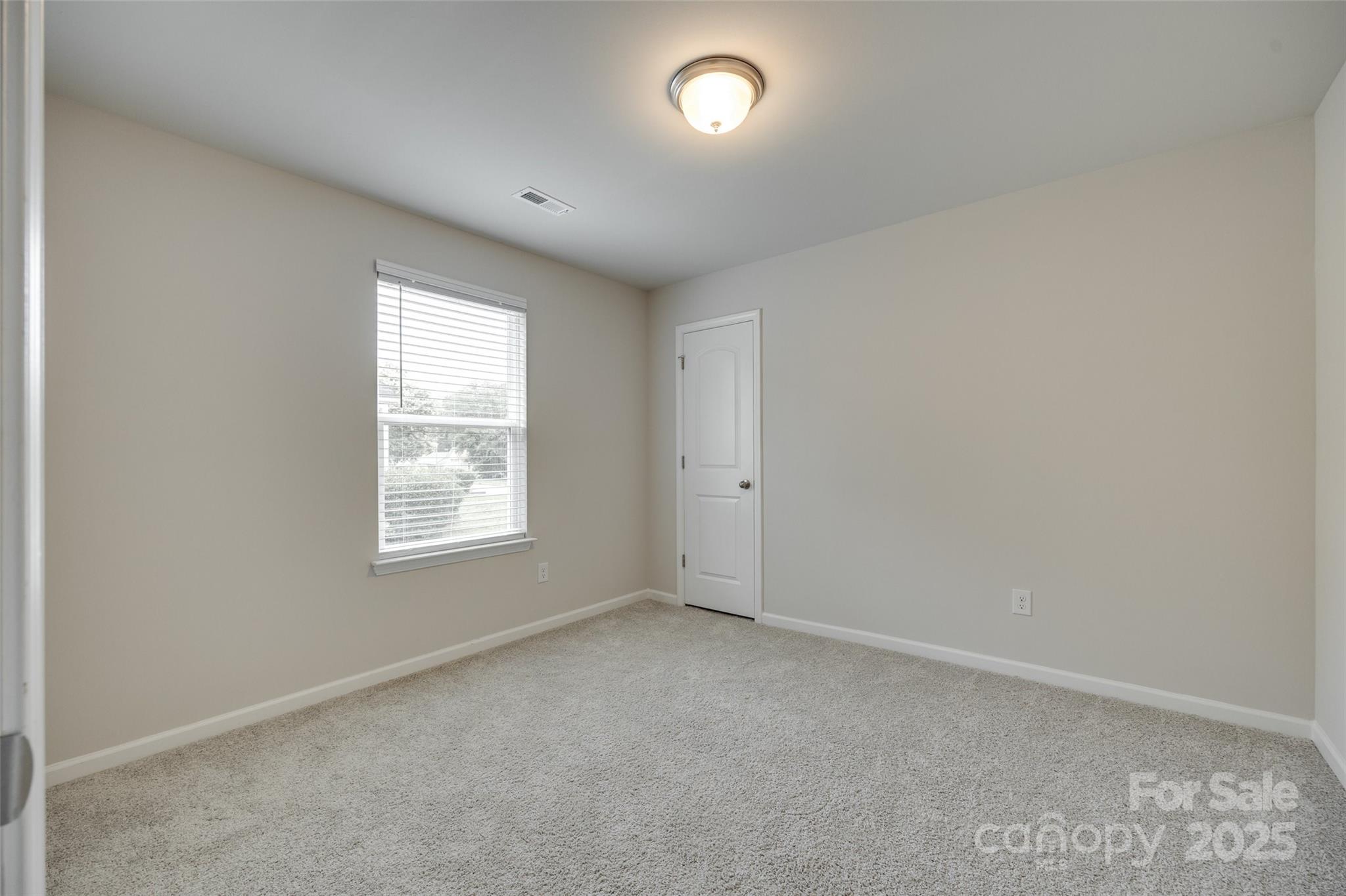 463 W Barr Street Property Photo 21