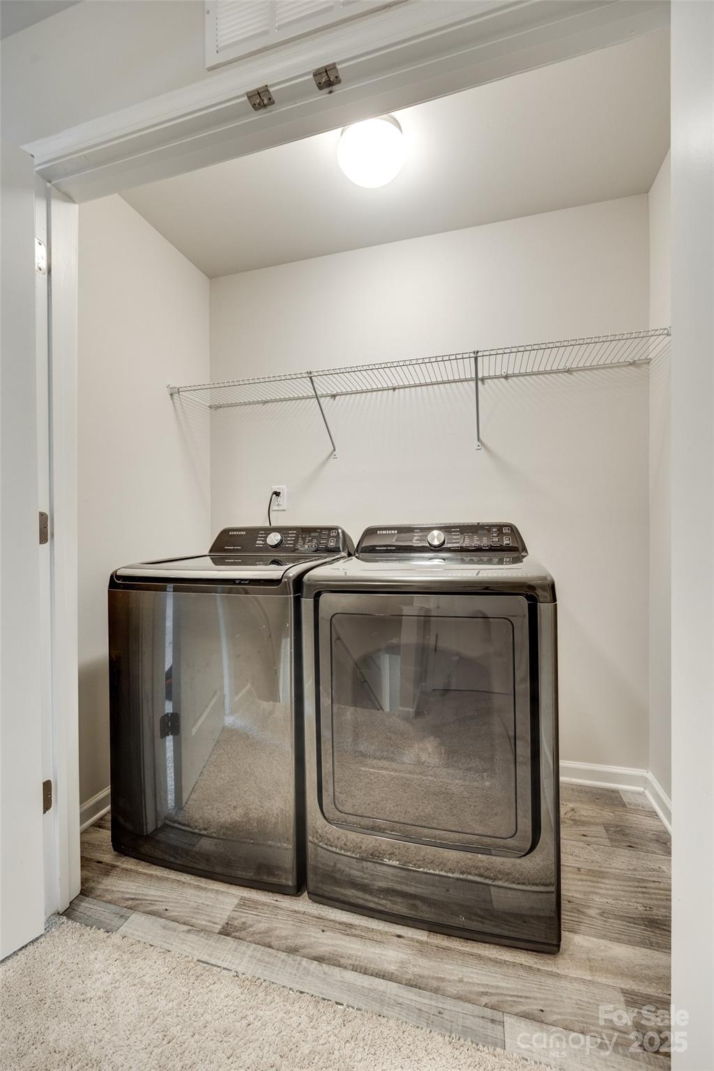 463 W Barr Street Property Photo 24