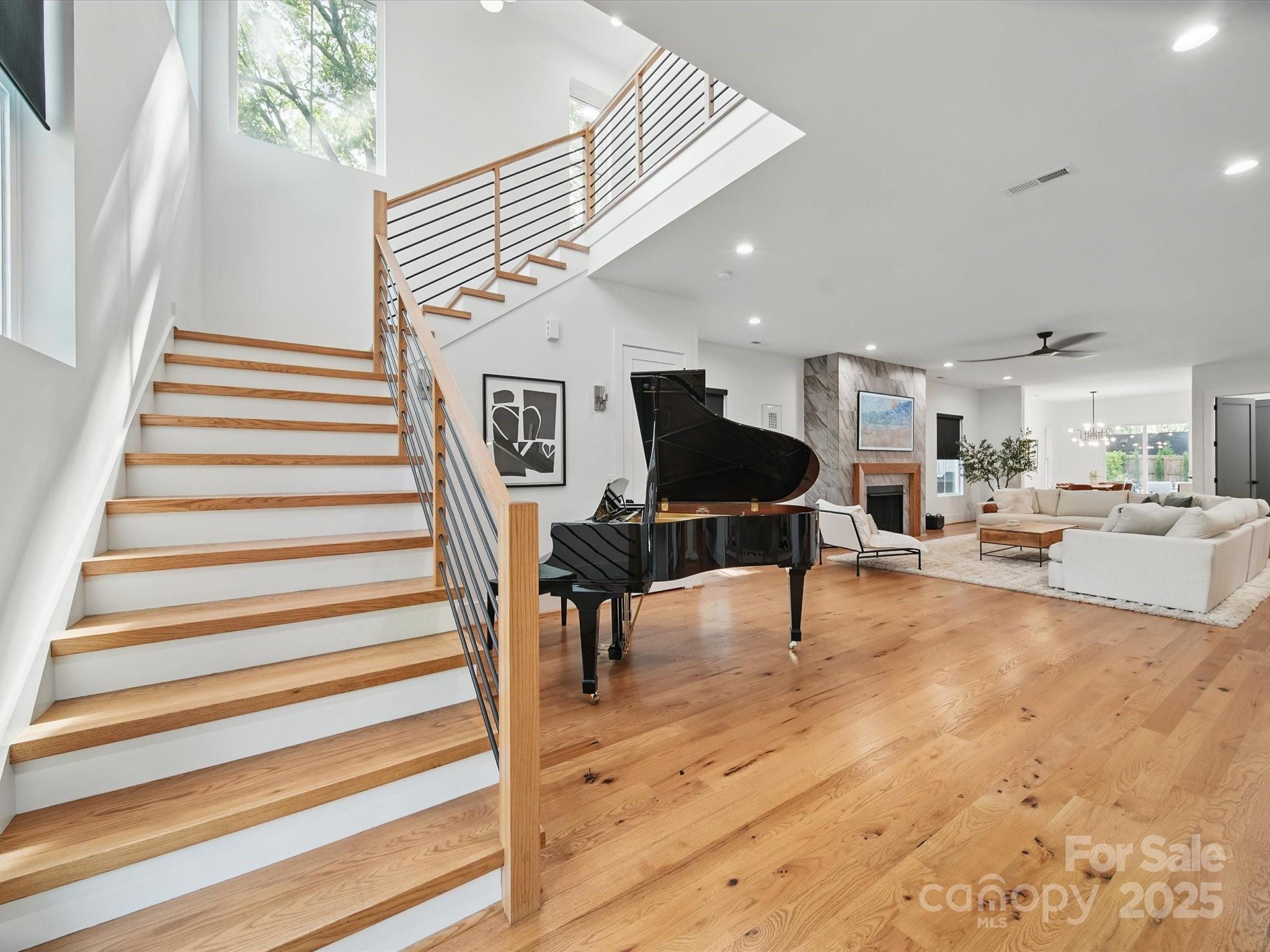 708 Cross Trail Drive Property Photo 4