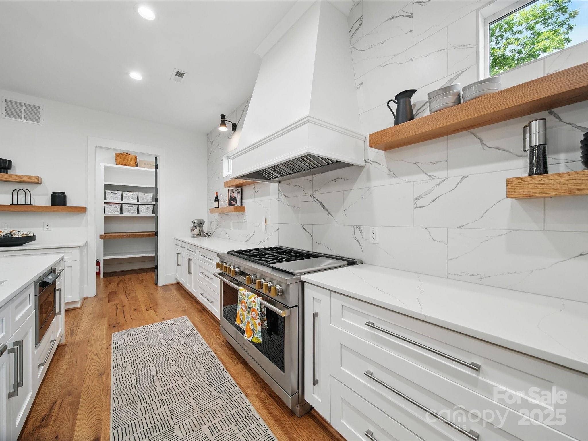 708 Cross Trail Drive Property Photo 6