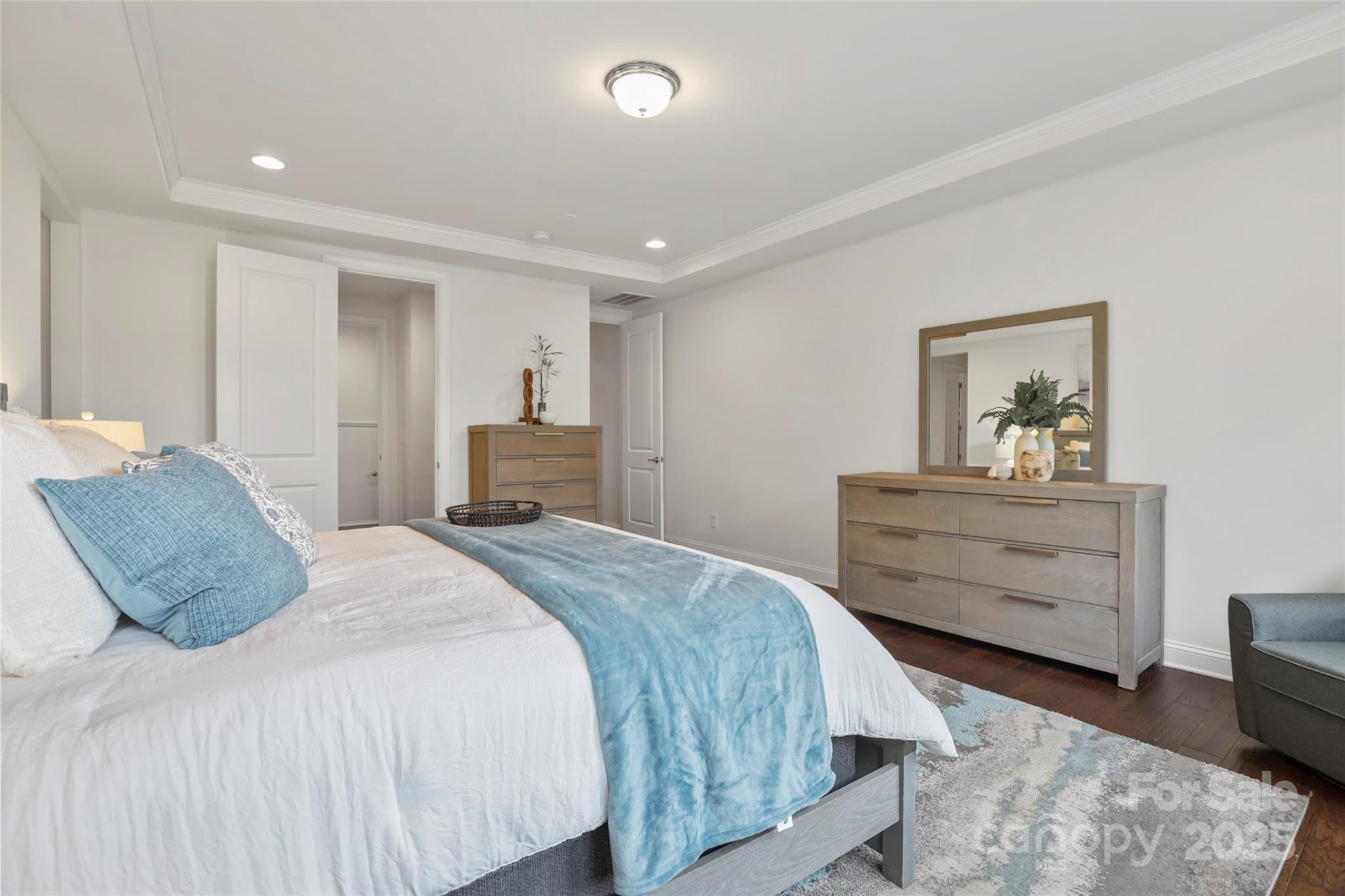 15018 Marymont Avenue Property Photo 14